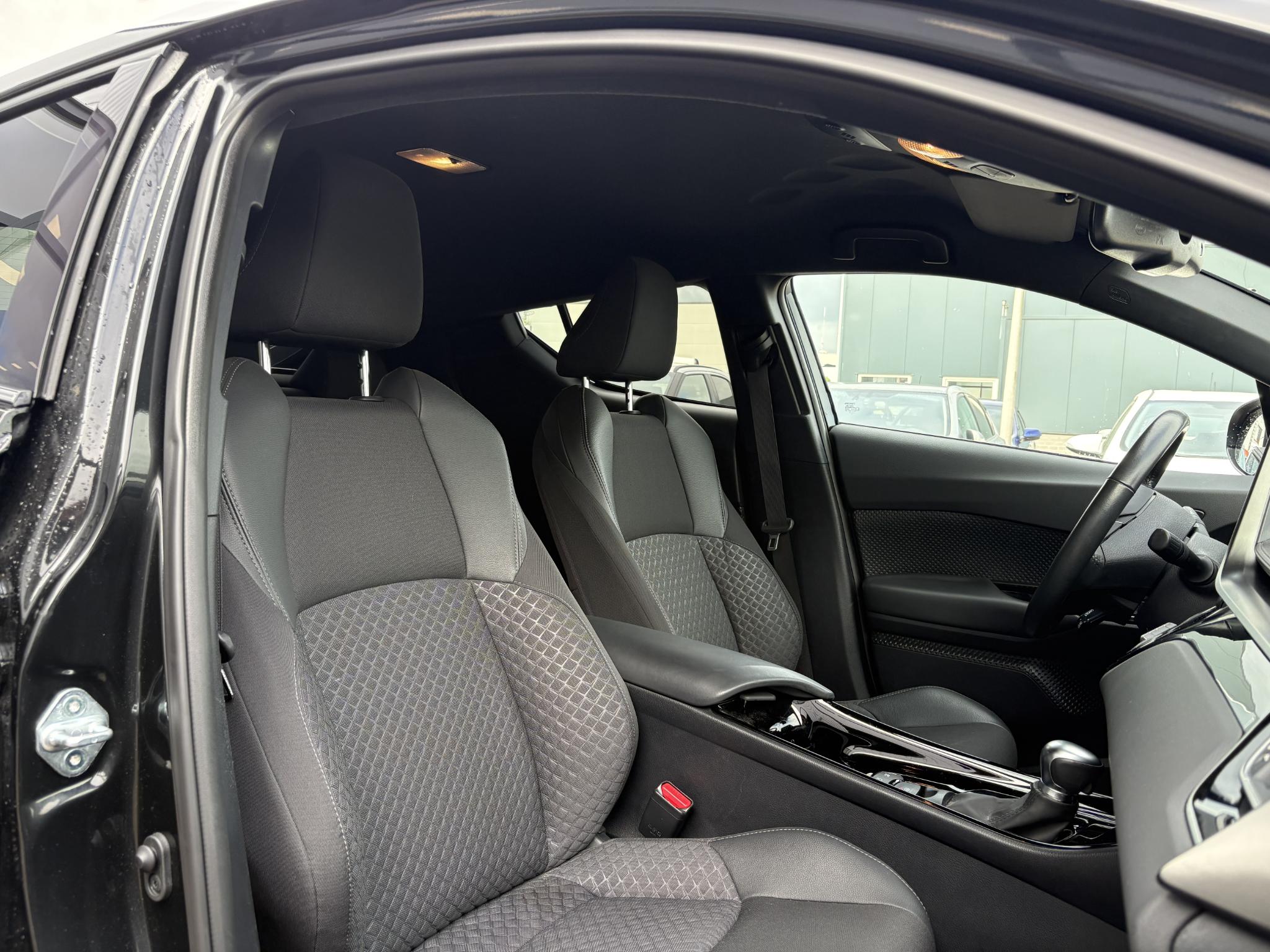 Foto van Toyota Toyota C-hr