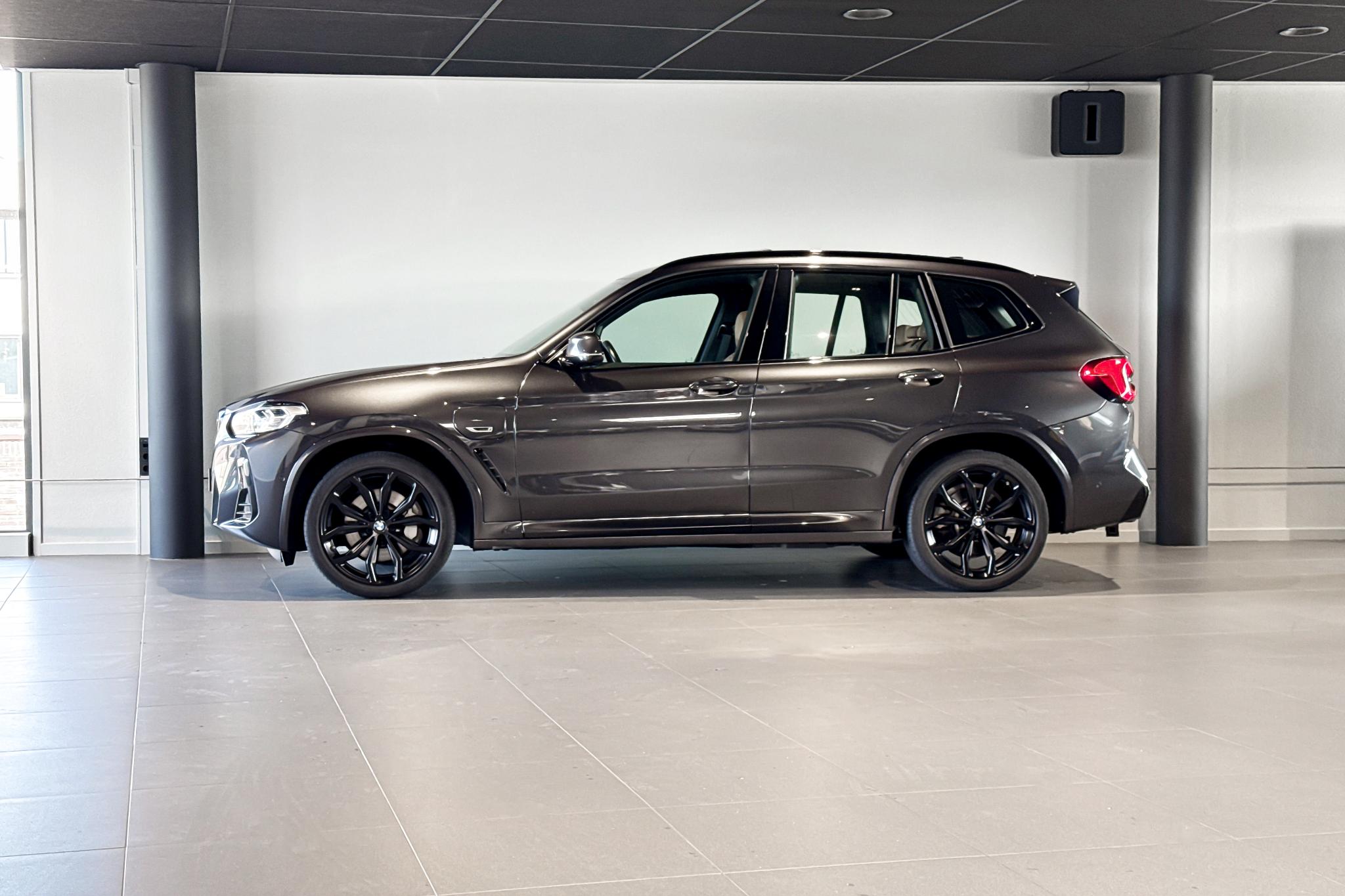 Foto van BMW X3 Xdrive30e