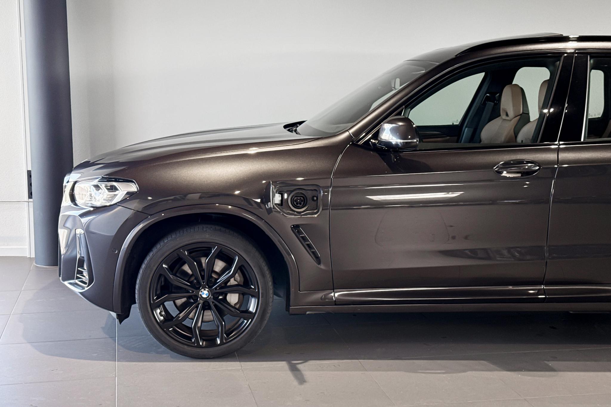 Foto van BMW X3 Xdrive30e