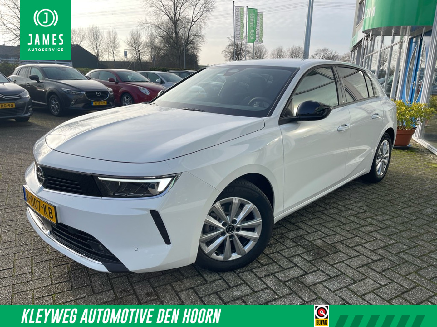 Opel Astra 1.2T 131pk Bns Edition, Aut, Carplay, Camera Stoel en stuurverw. 2023 - voorkant