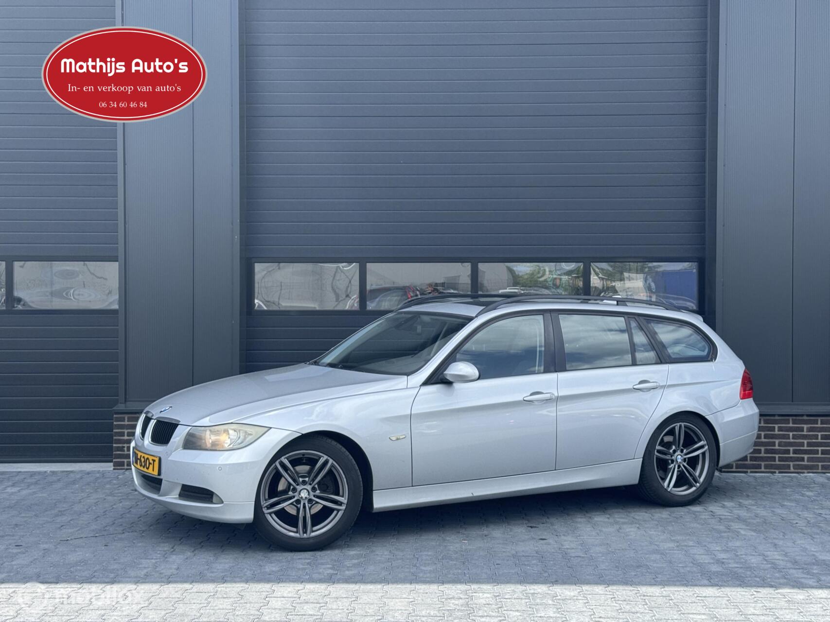 BMW 3er Reihe 318i High Executive Pano Trekhaak! Navi! Nieuwe APK! 2007 - voorkant