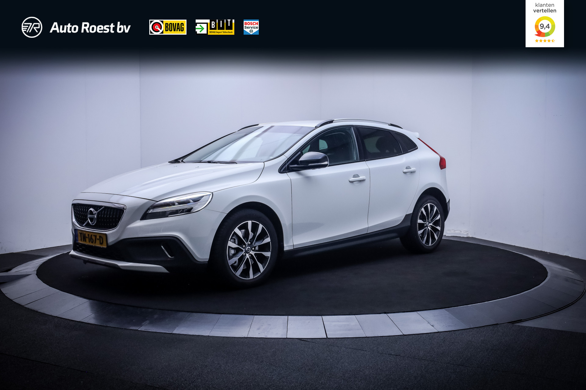 Volvo V40 Cross Country 1.5 T3 Dynamic Edition 2018 - voorkant