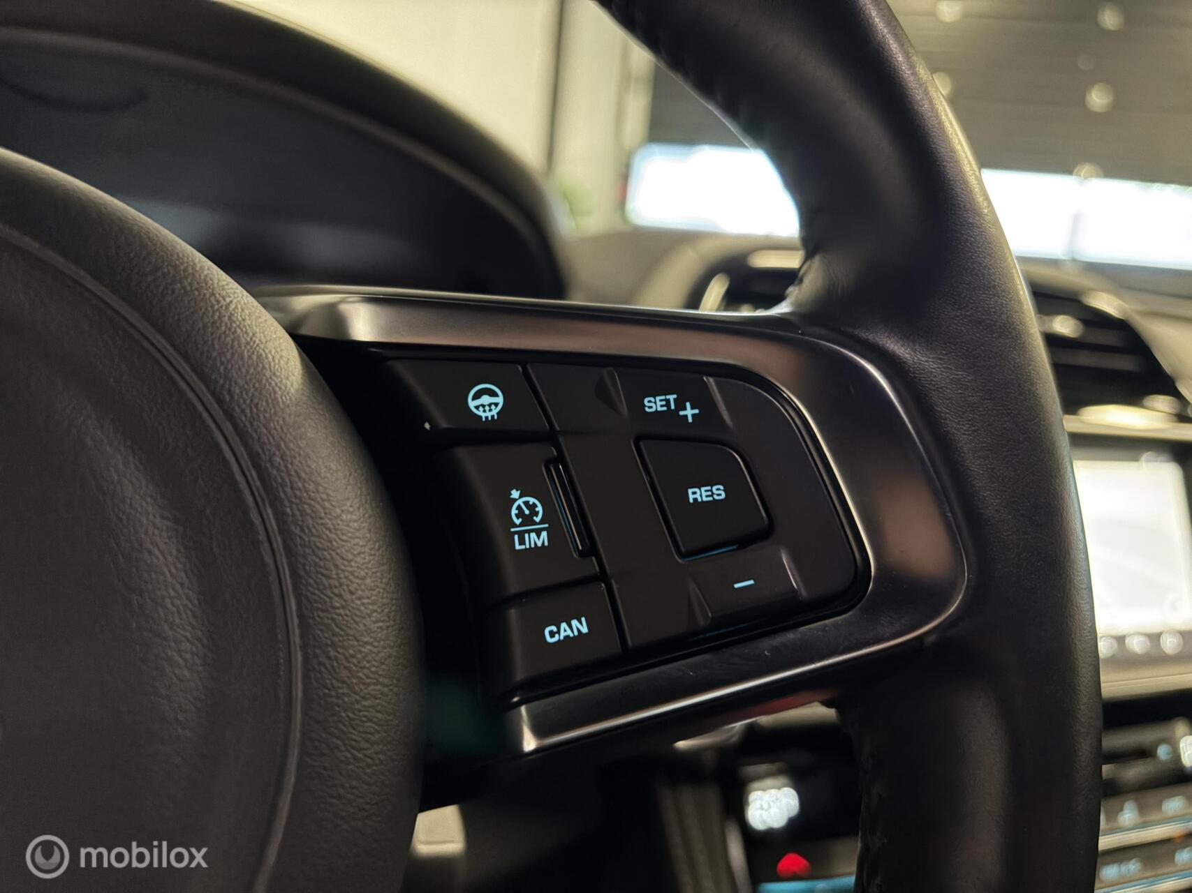 Foto van Jaguar Jaguar F-pace