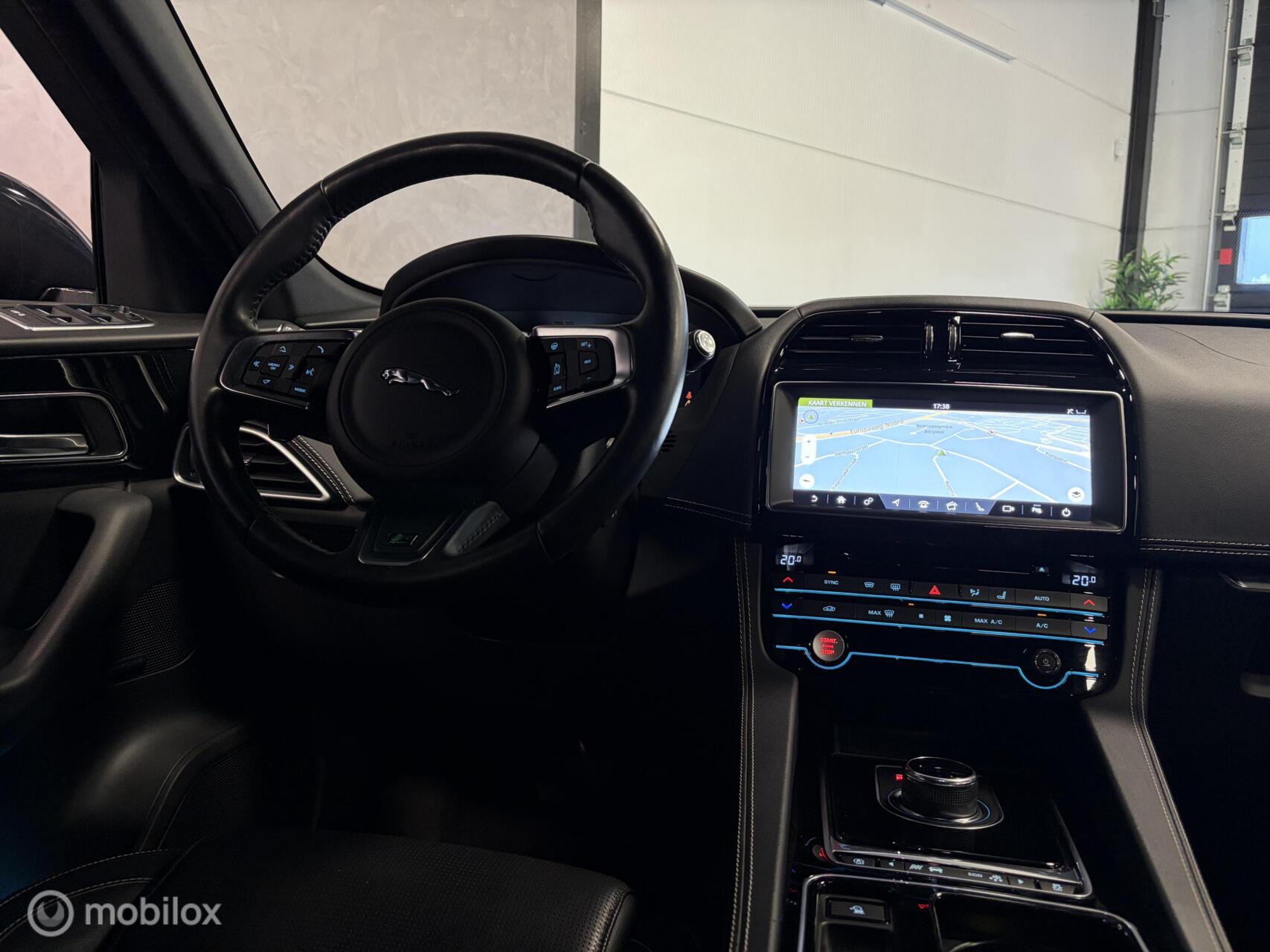 Foto van Jaguar Jaguar F-pace