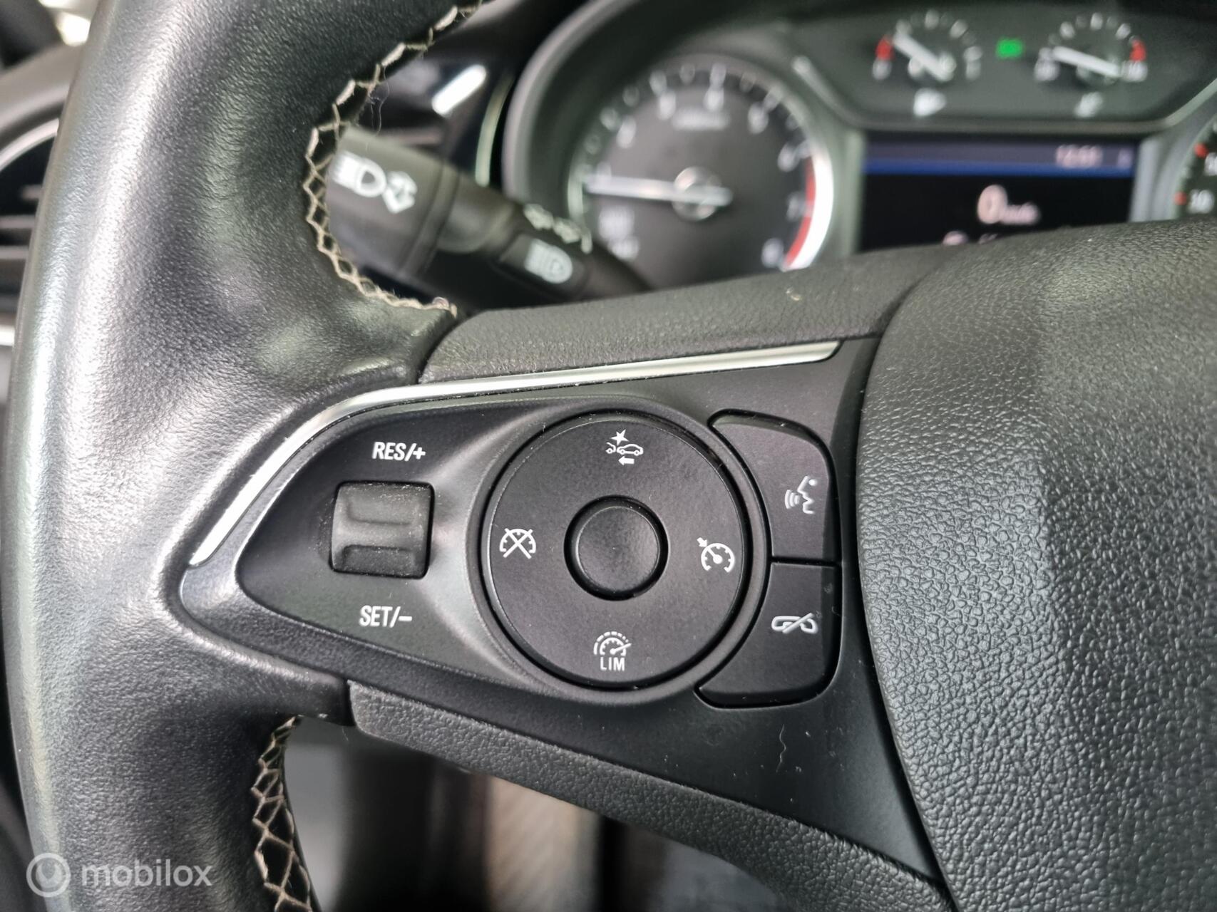 Foto van Opel Insignia Grand Sport