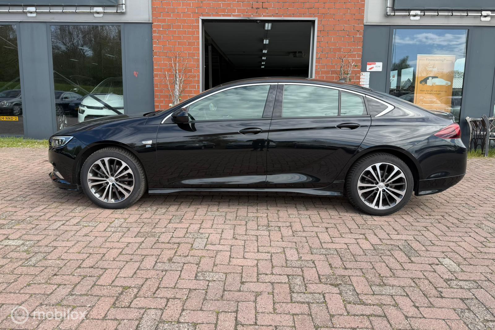 Foto van Opel Insignia Grand Sport