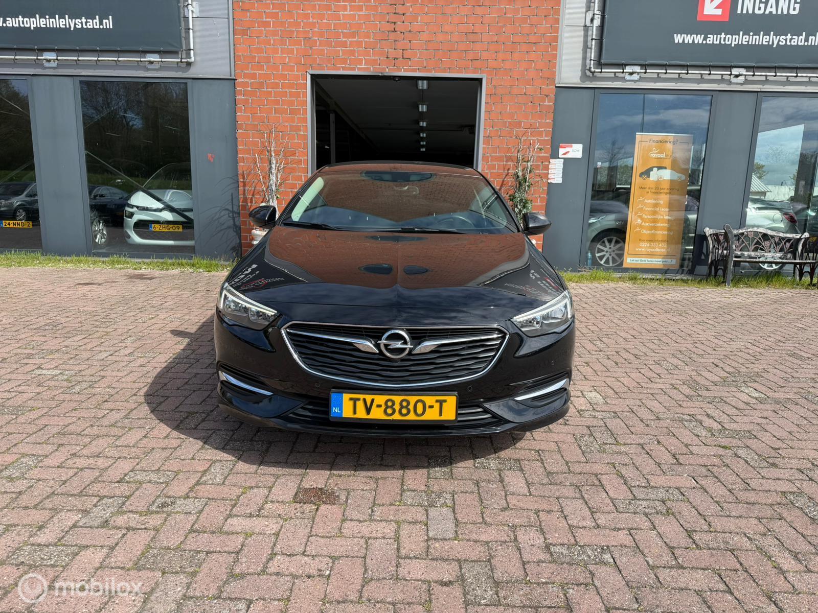 Foto van Opel Insignia Grand Sport