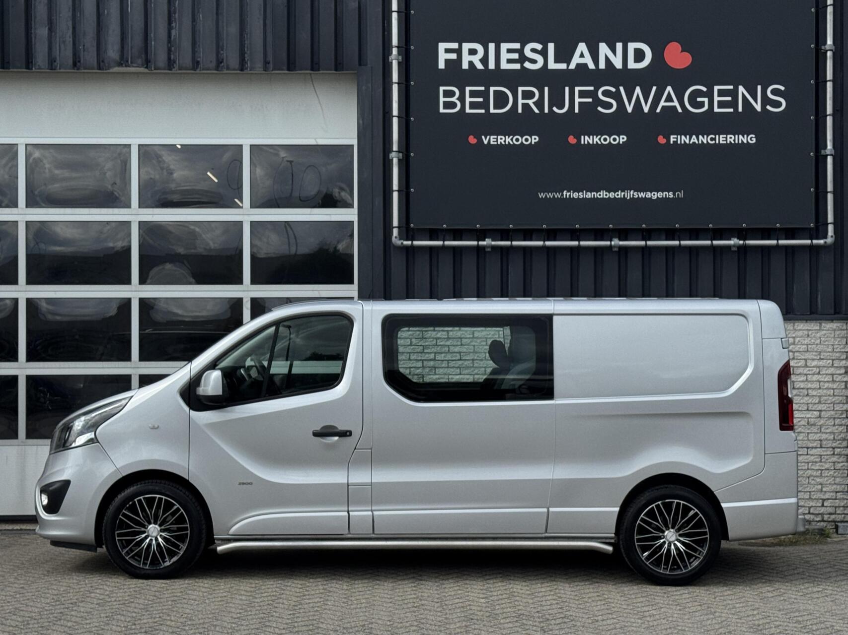 Foto van Opel Vivaro-b