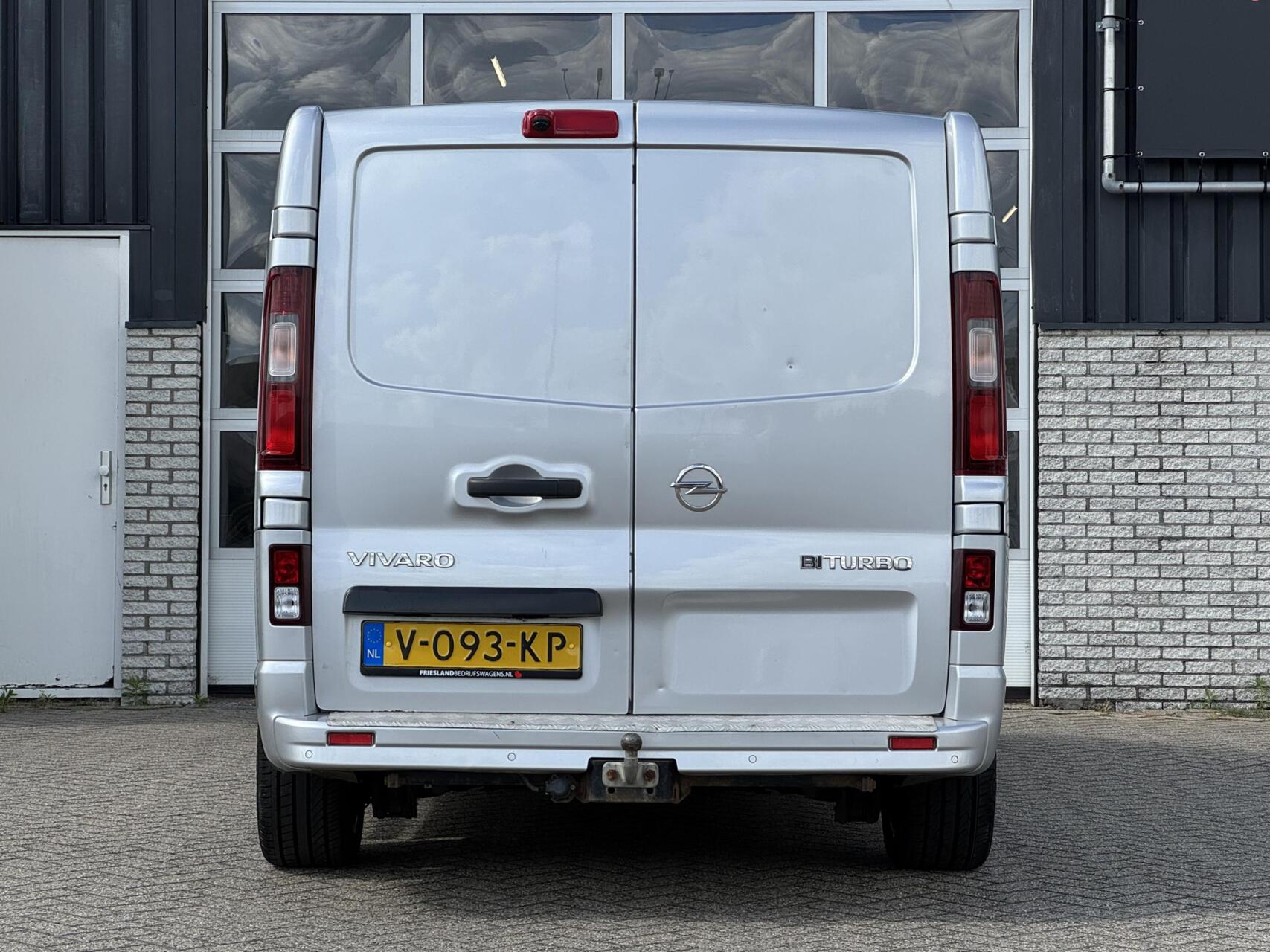 Foto van Opel Vivaro-b