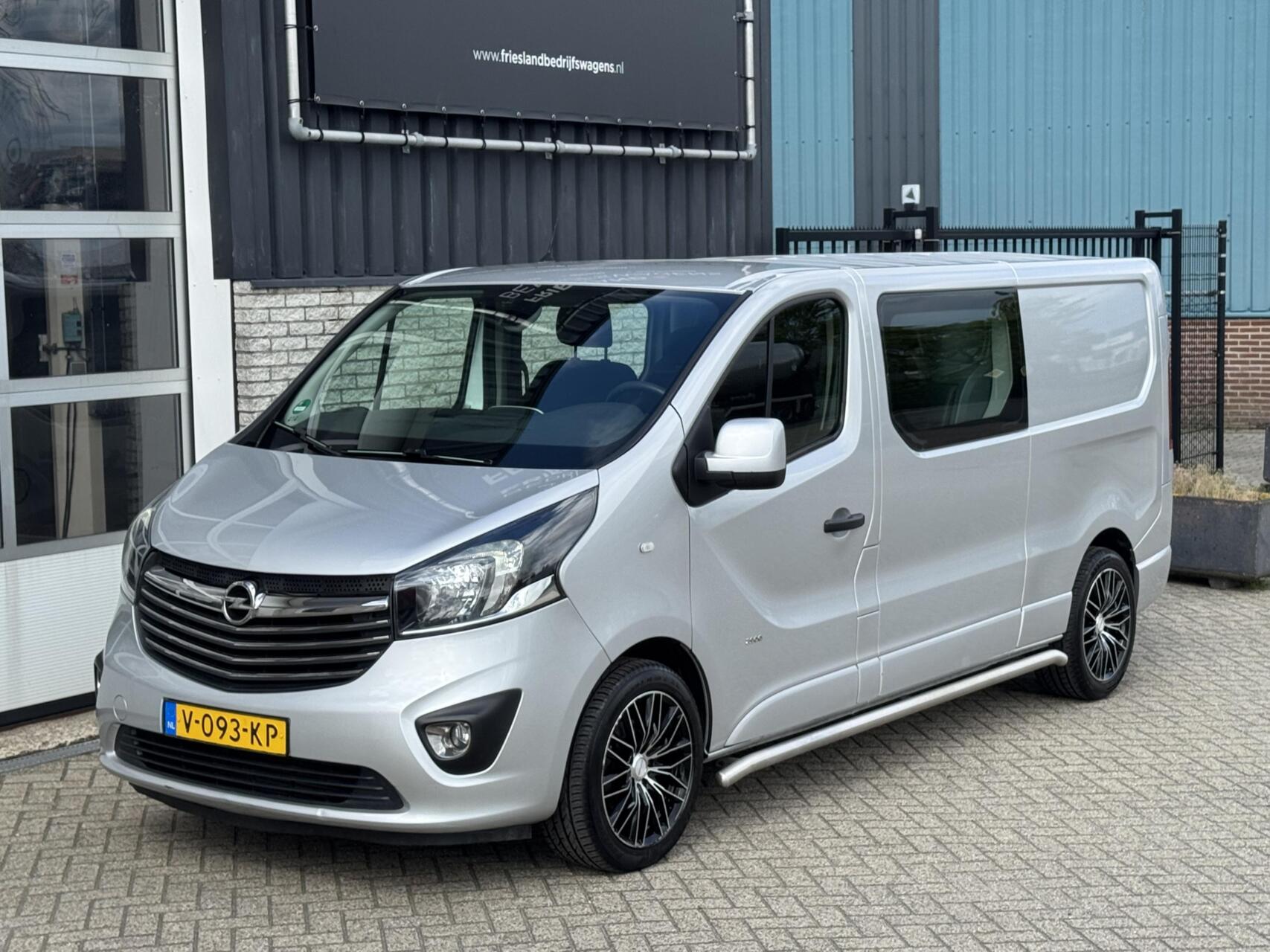 Foto van Opel Vivaro-b