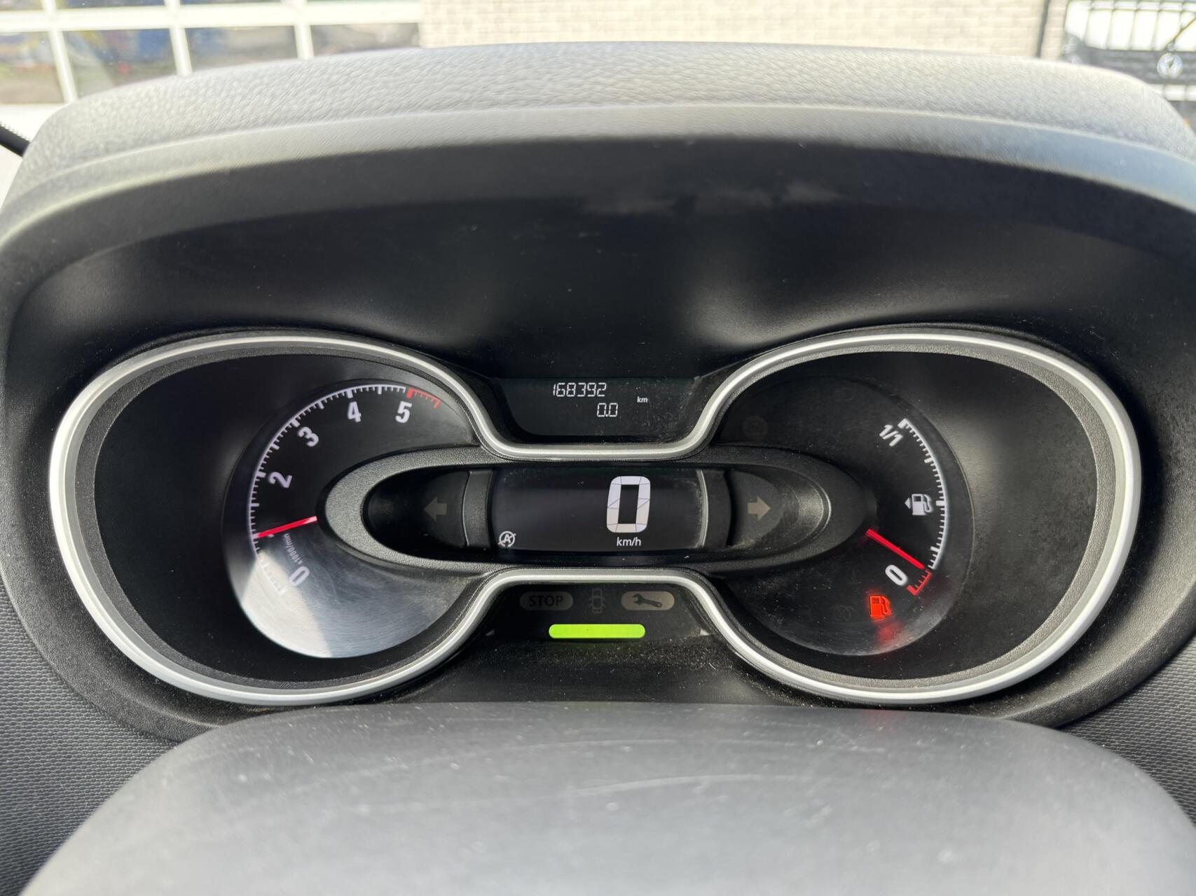 Foto van Opel Vivaro-b