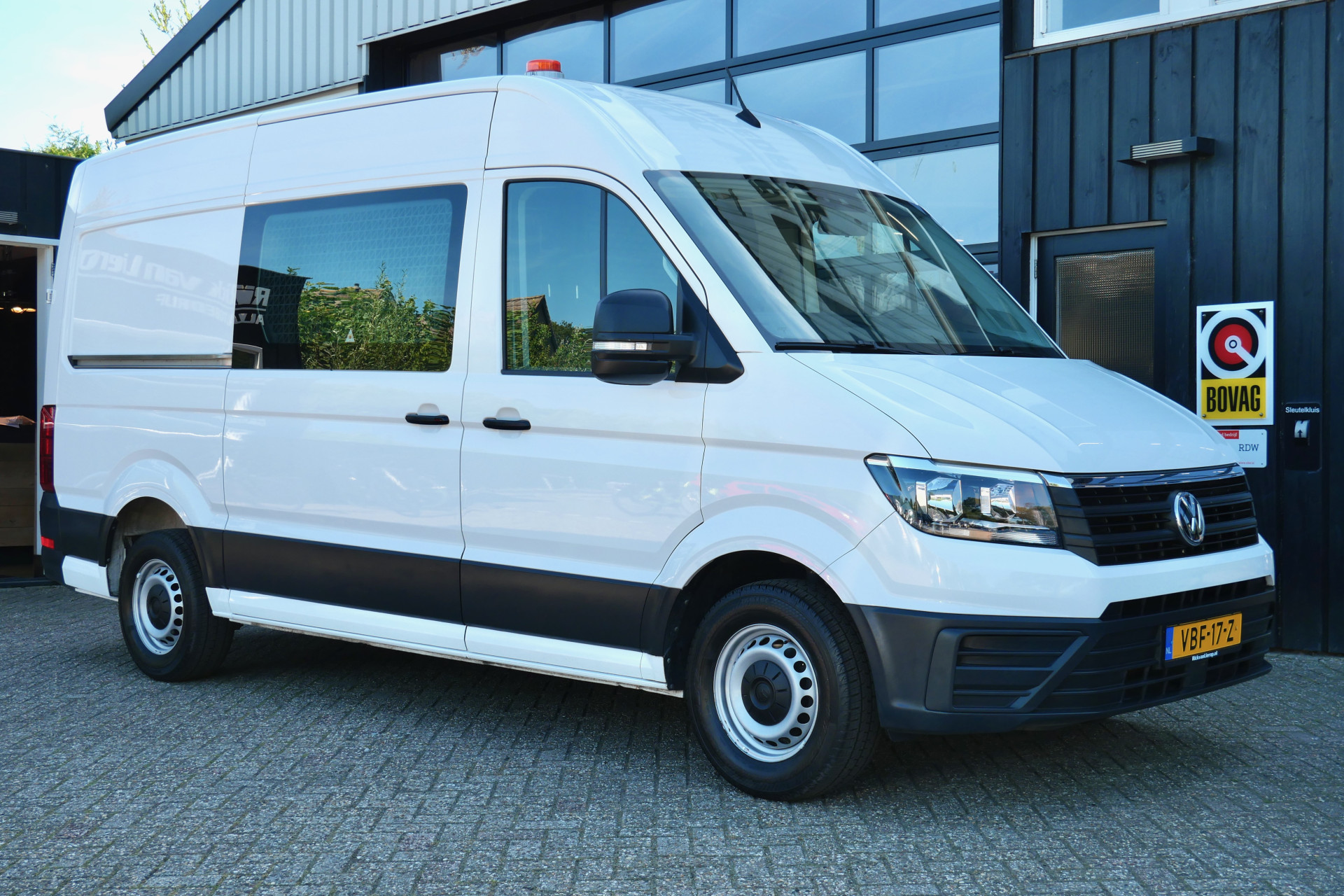 Volkswagen Crafter 35 2.0 TDI L3H3 2020 - voorkant
