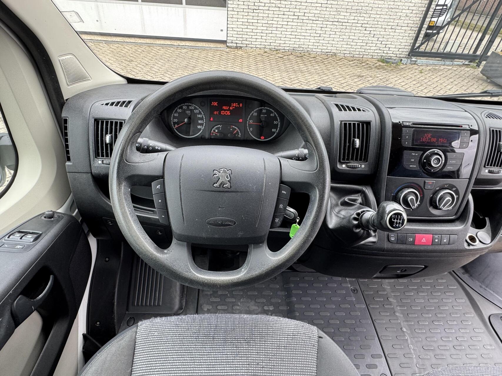 Foto van Peugeot Peugeot Boxer