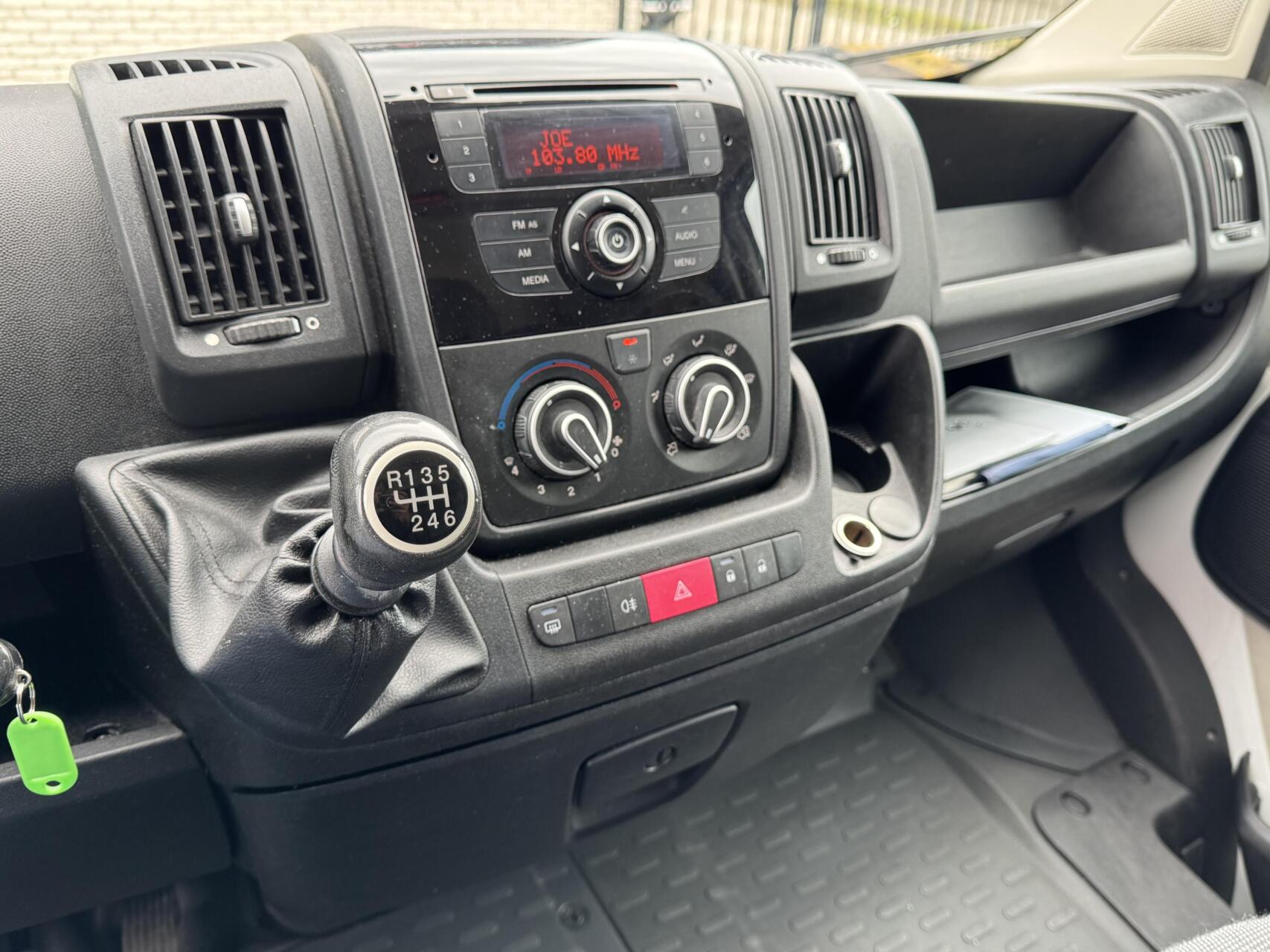 Foto van Peugeot Peugeot Boxer