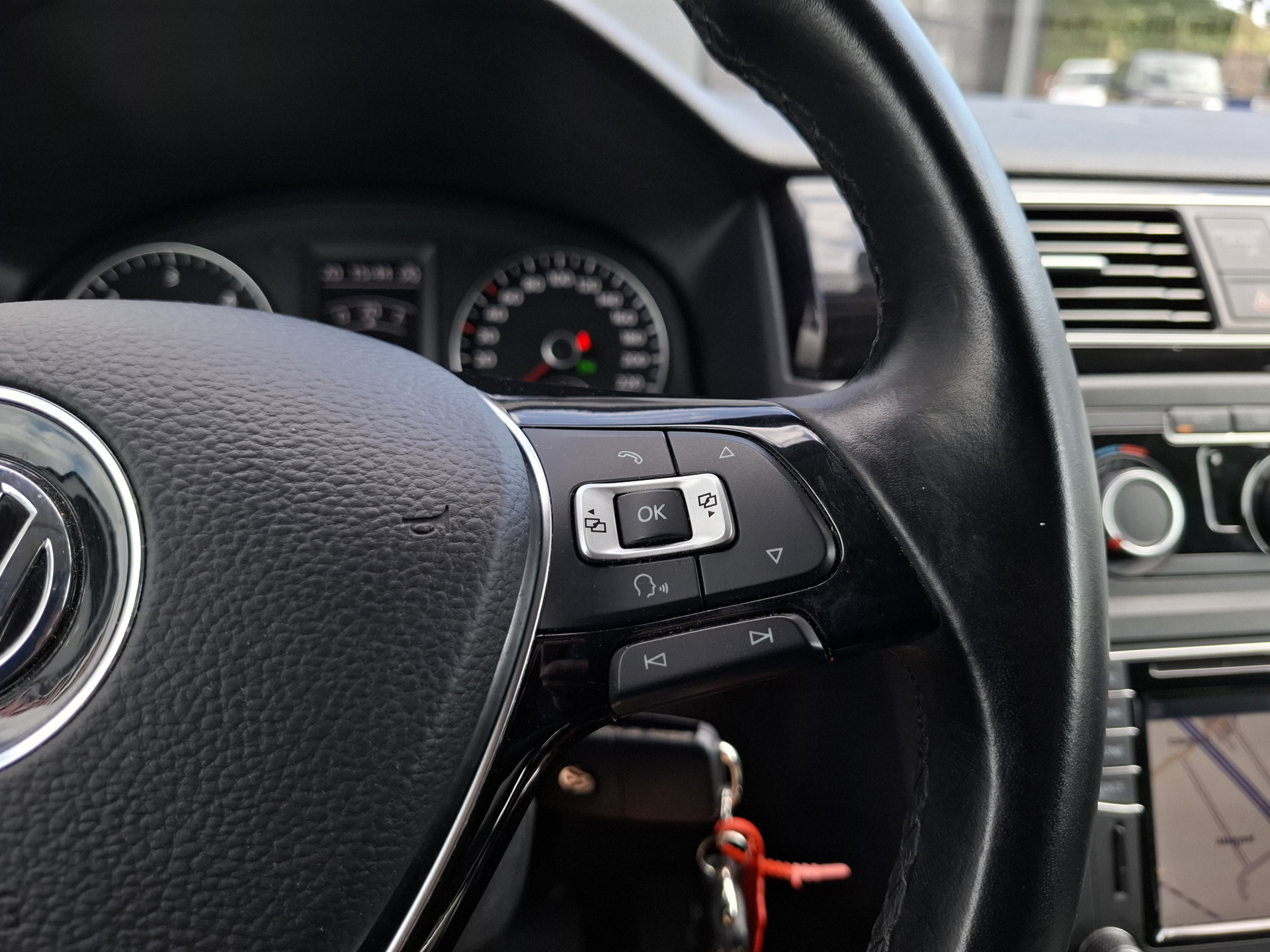 Foto van Volkswagen Caddy Modified Partition Wall