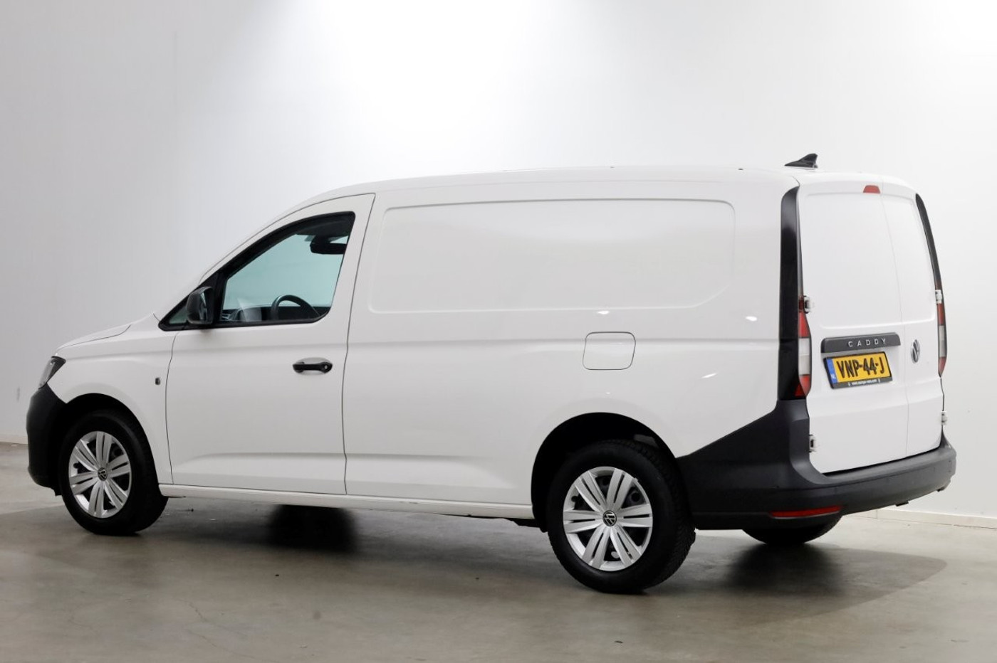 Foto van Volkswagen Caddy Modified Partition Wall