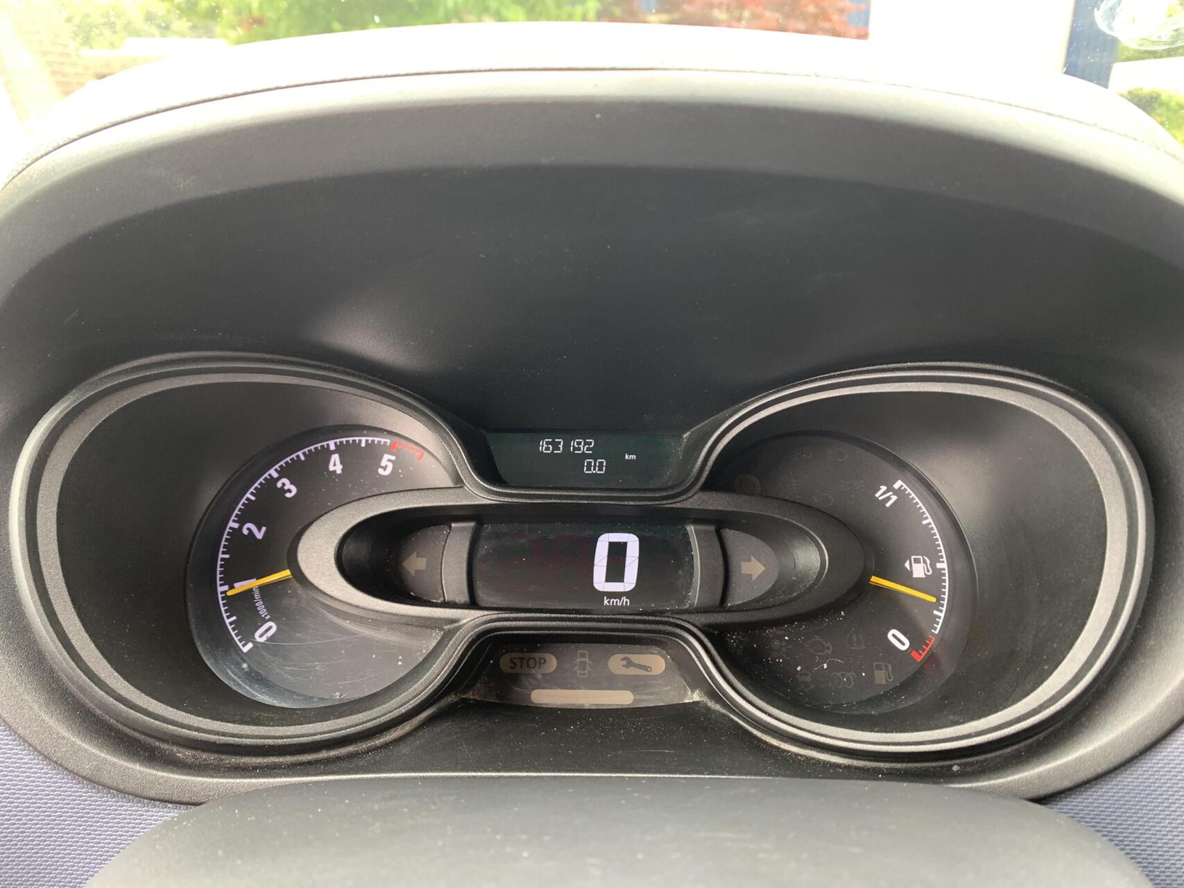 Foto van Opel Vivaro-b