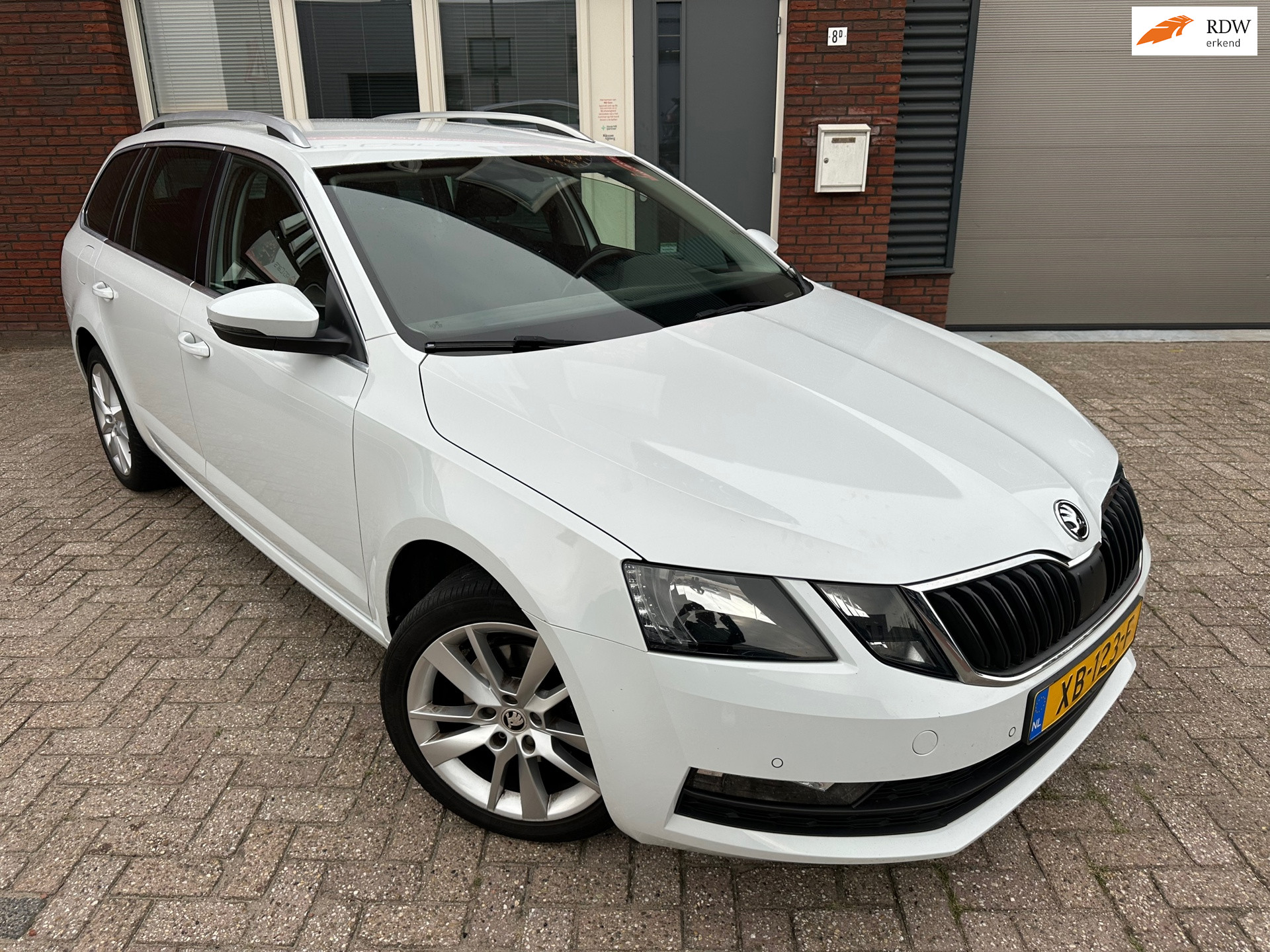 Skoda Octavia 1.5 TSI Greentech Style / Navi / PDC / DAB / Clima / Cruise / Stoelverw 2018 - voorkant