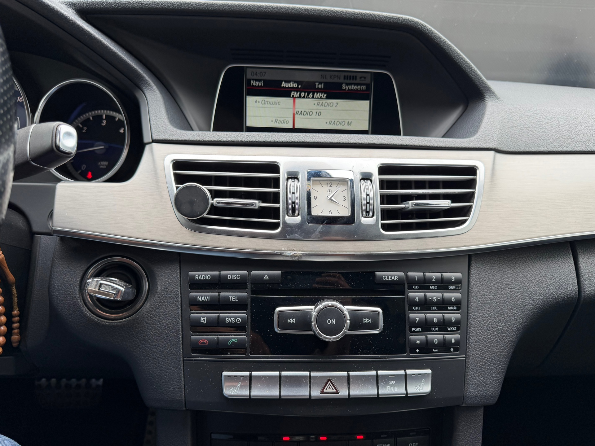 Foto van Mercedes-Benz E 300 Bluetec Hybrid