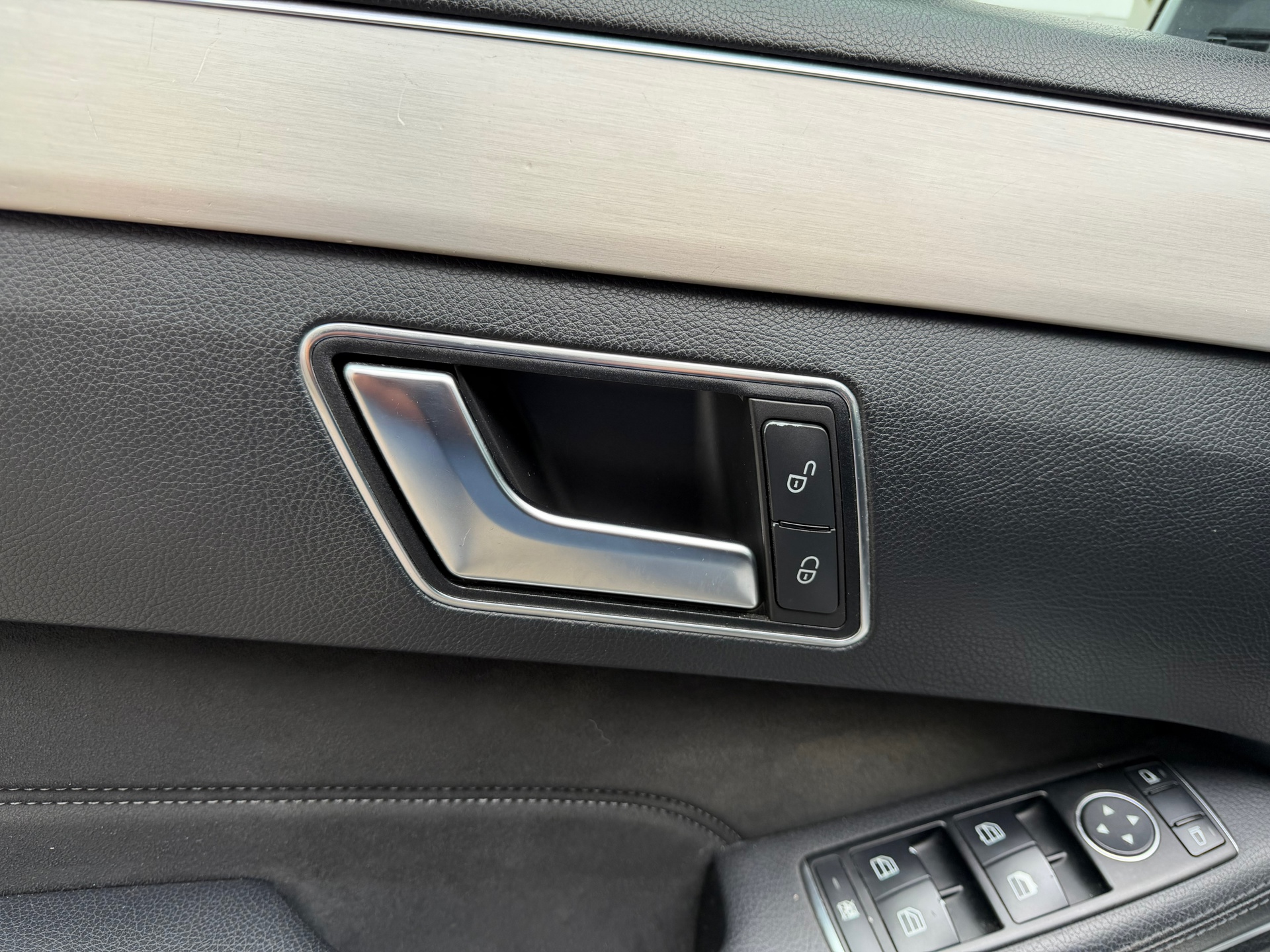 Foto van Mercedes-Benz E 300 Bluetec Hybrid