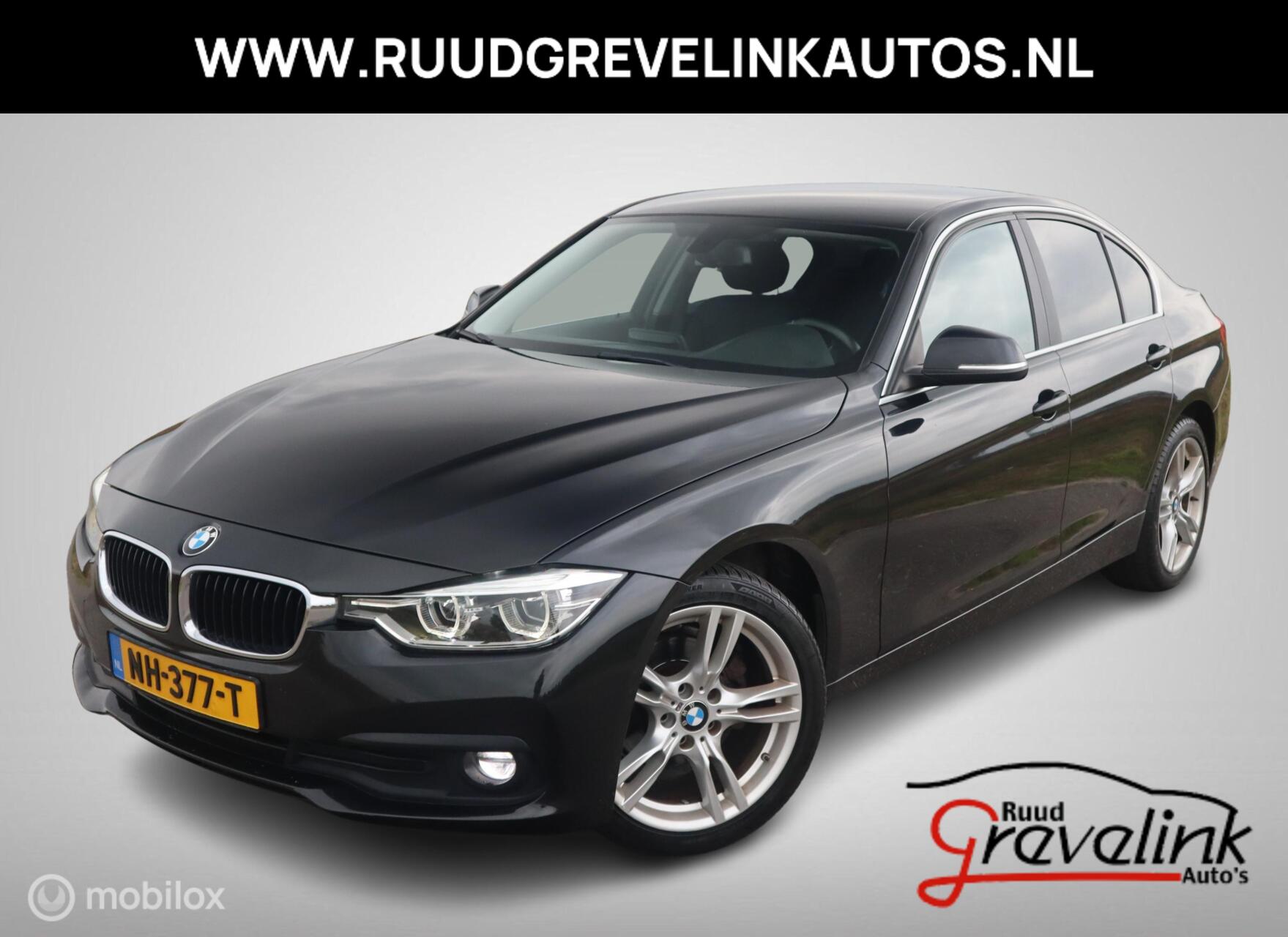 BMW 3-serie 318i EXE H6 Navigatie Full Led 18"Velgen DonkerGlas Chroom DonkerGlas Schitterend 2017 - voorkant