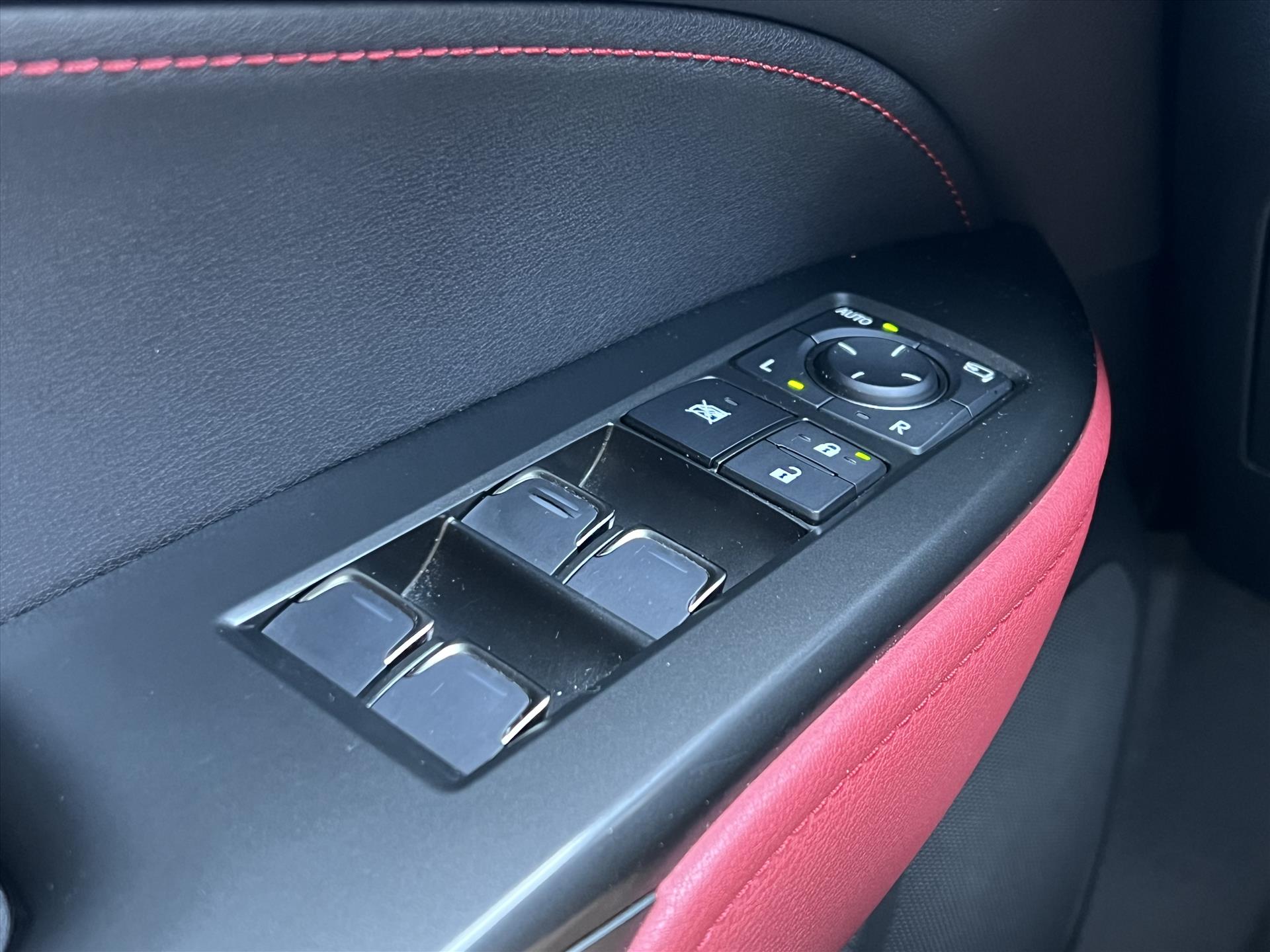 Foto van Lexus Lexus Nx450h+