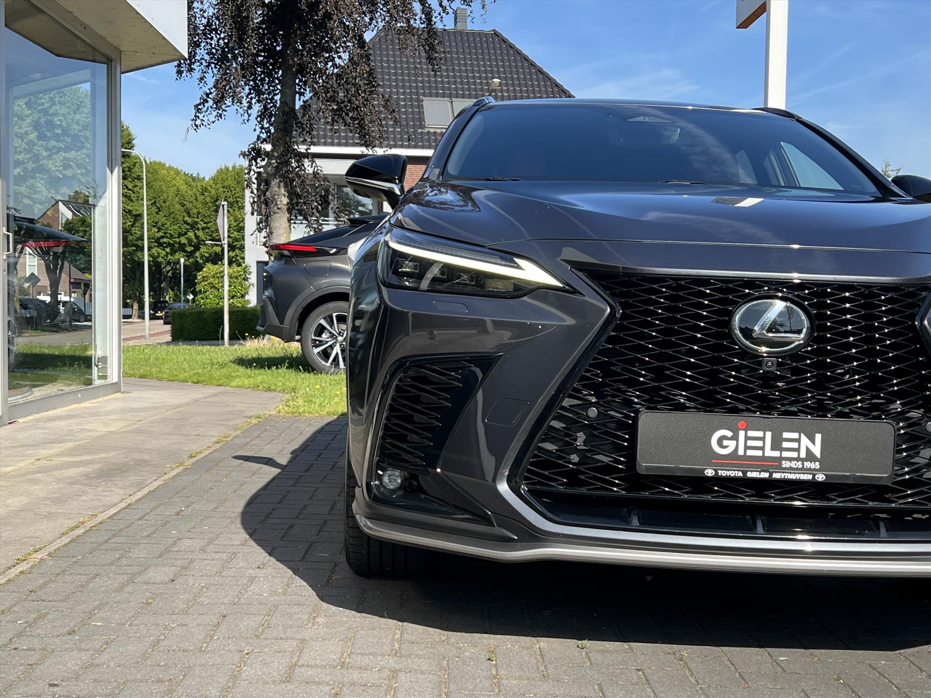 Foto van Lexus Lexus Nx450h+