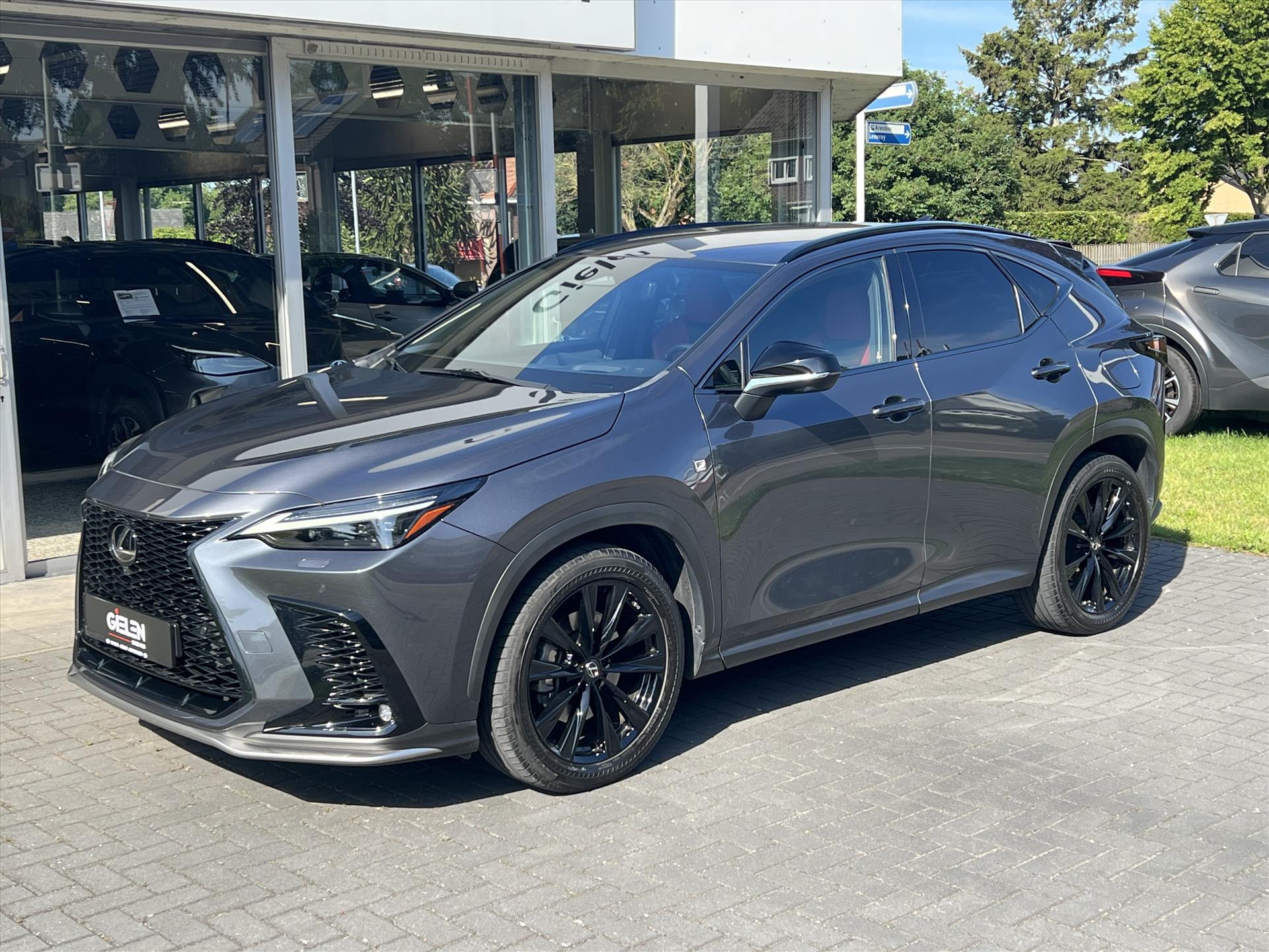 Foto van Lexus Lexus Nx450h+