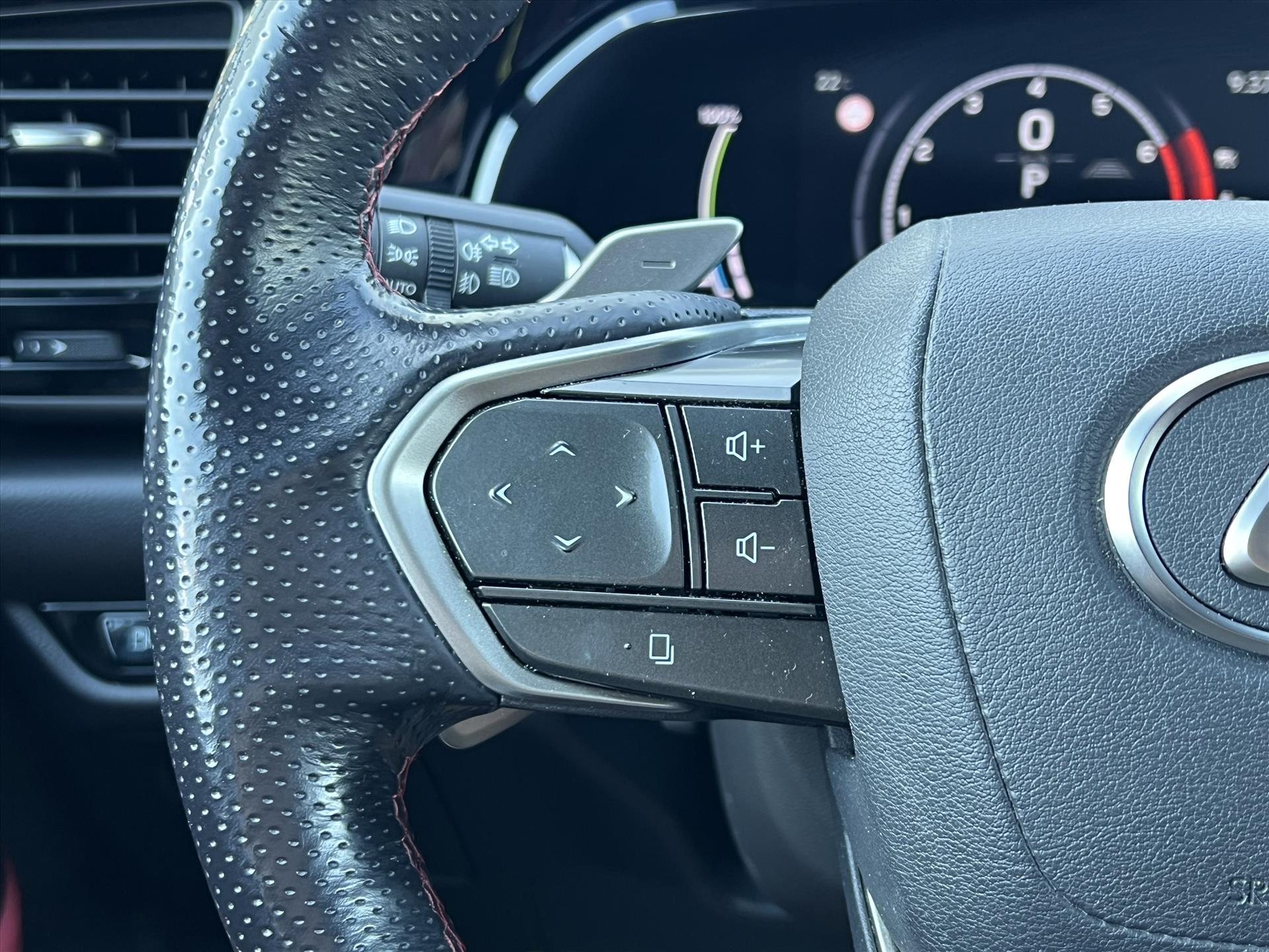 Foto van Lexus Lexus Nx450h+