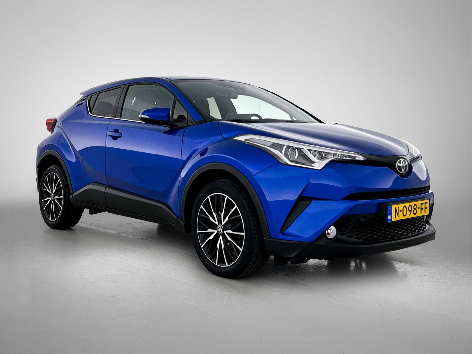 Foto van Toyota Toyota C-hr