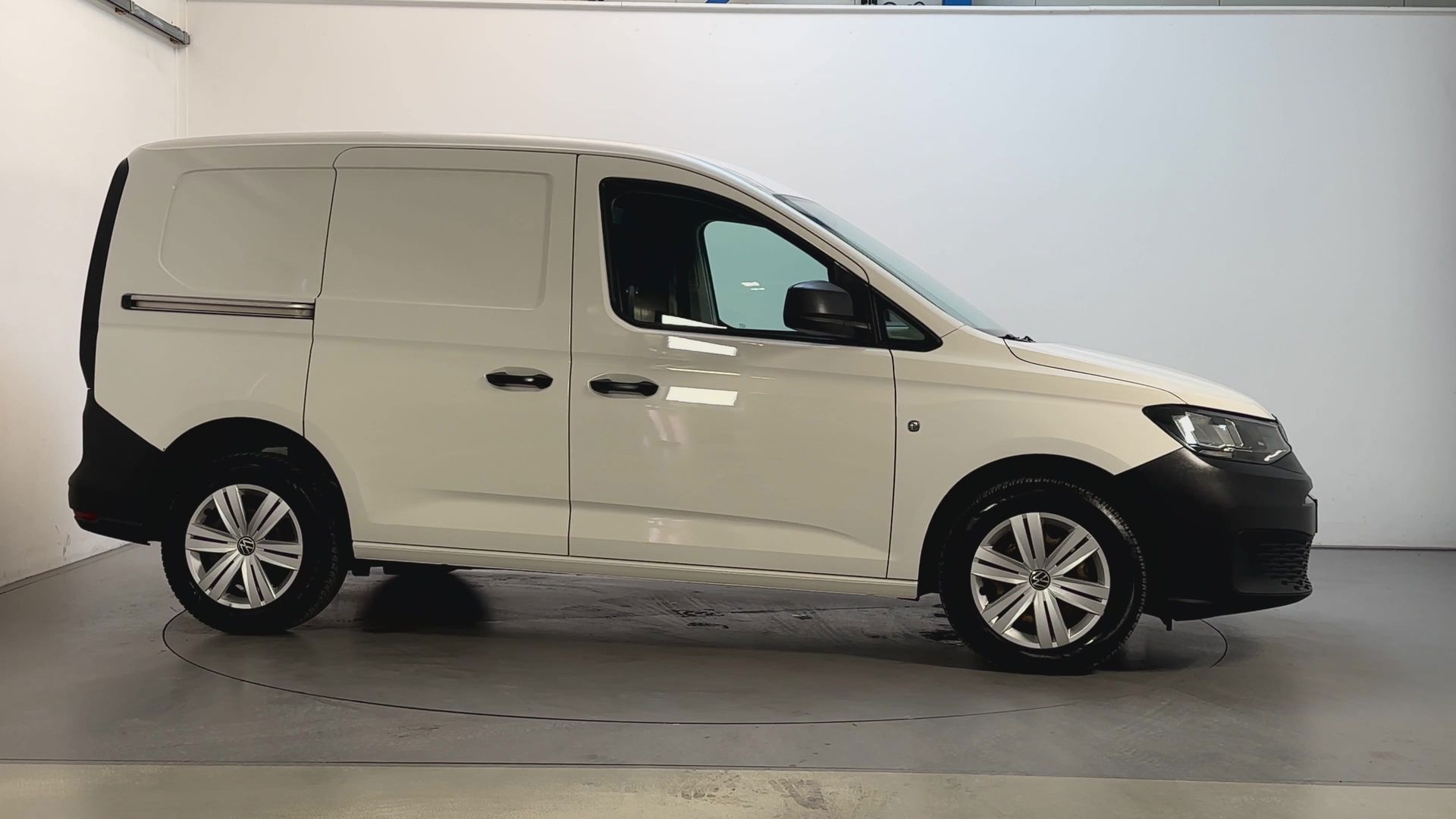 Foto van Volkswagen Caddy Modified Partition Wall