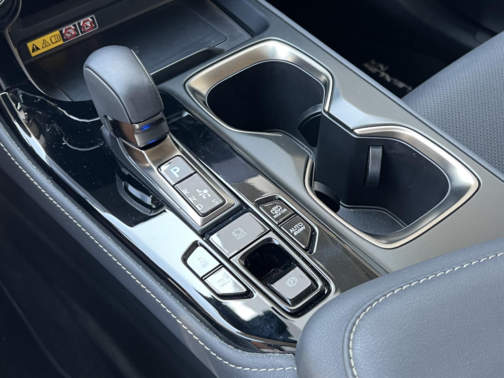 Foto van Lexus Lexus Nx450h+