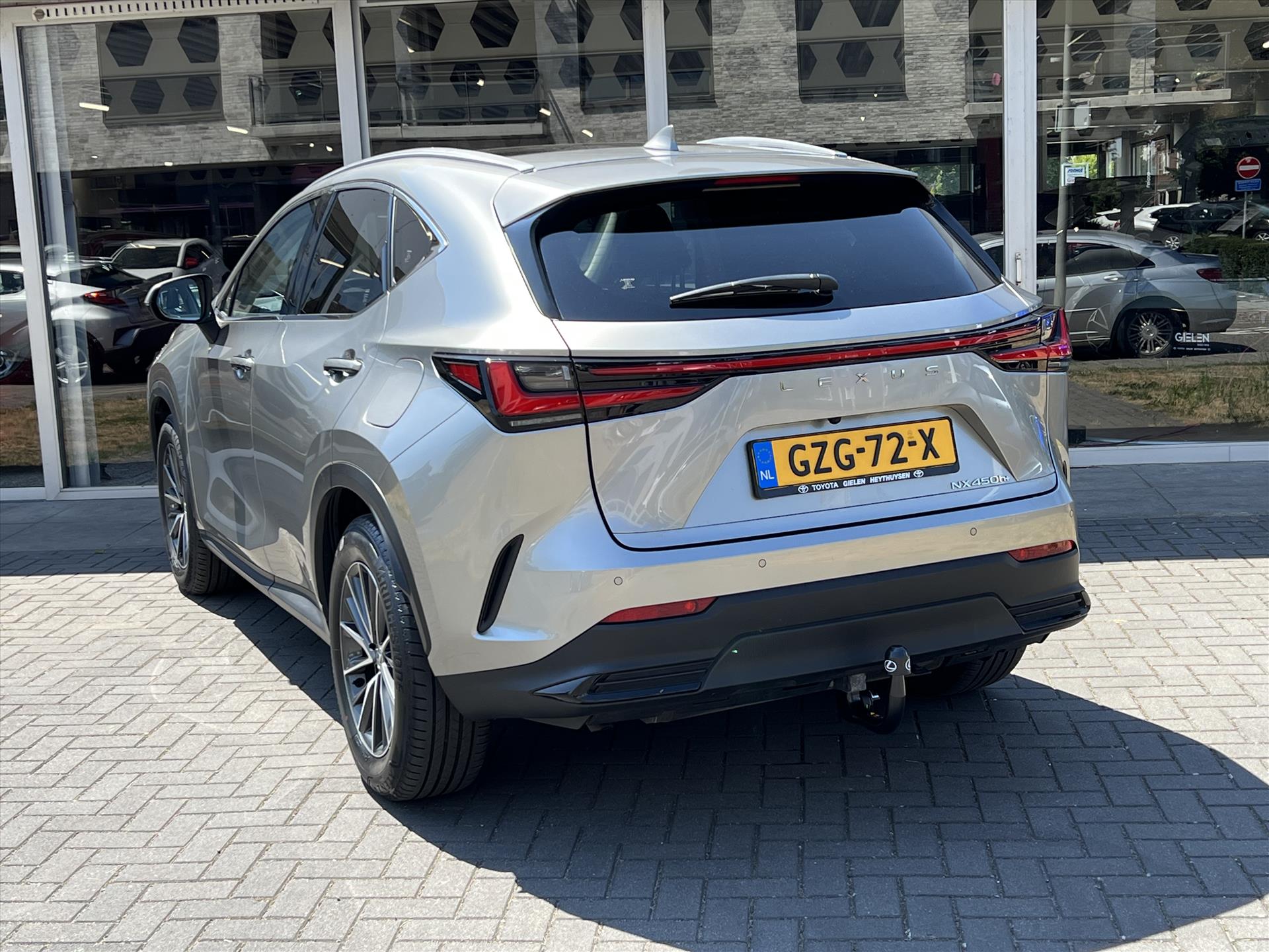 Foto van Lexus Lexus Nx450h+