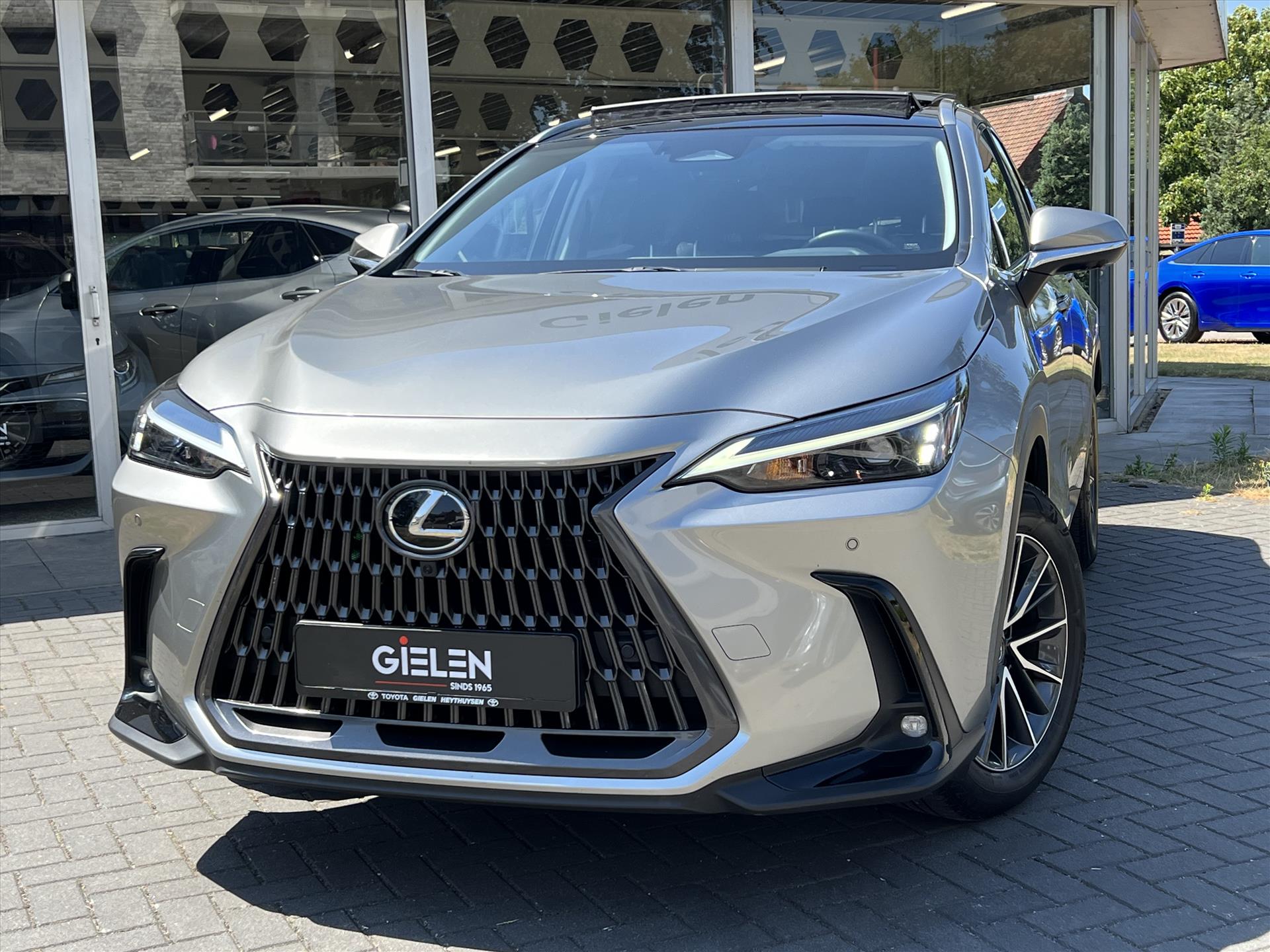Foto van Lexus Lexus Nx450h+
