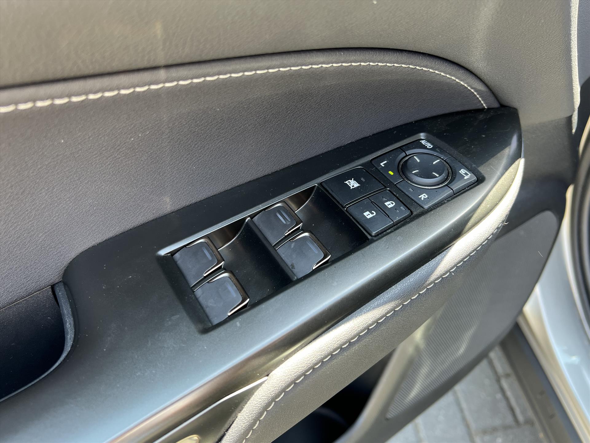 Foto van Lexus Lexus Nx450h+