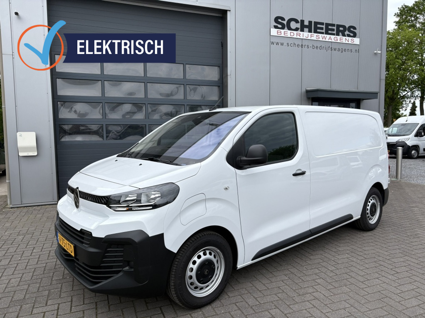 Citroen Jumpy 75 kWh L2 | airco | cruise | PDC 2025 - voorkant