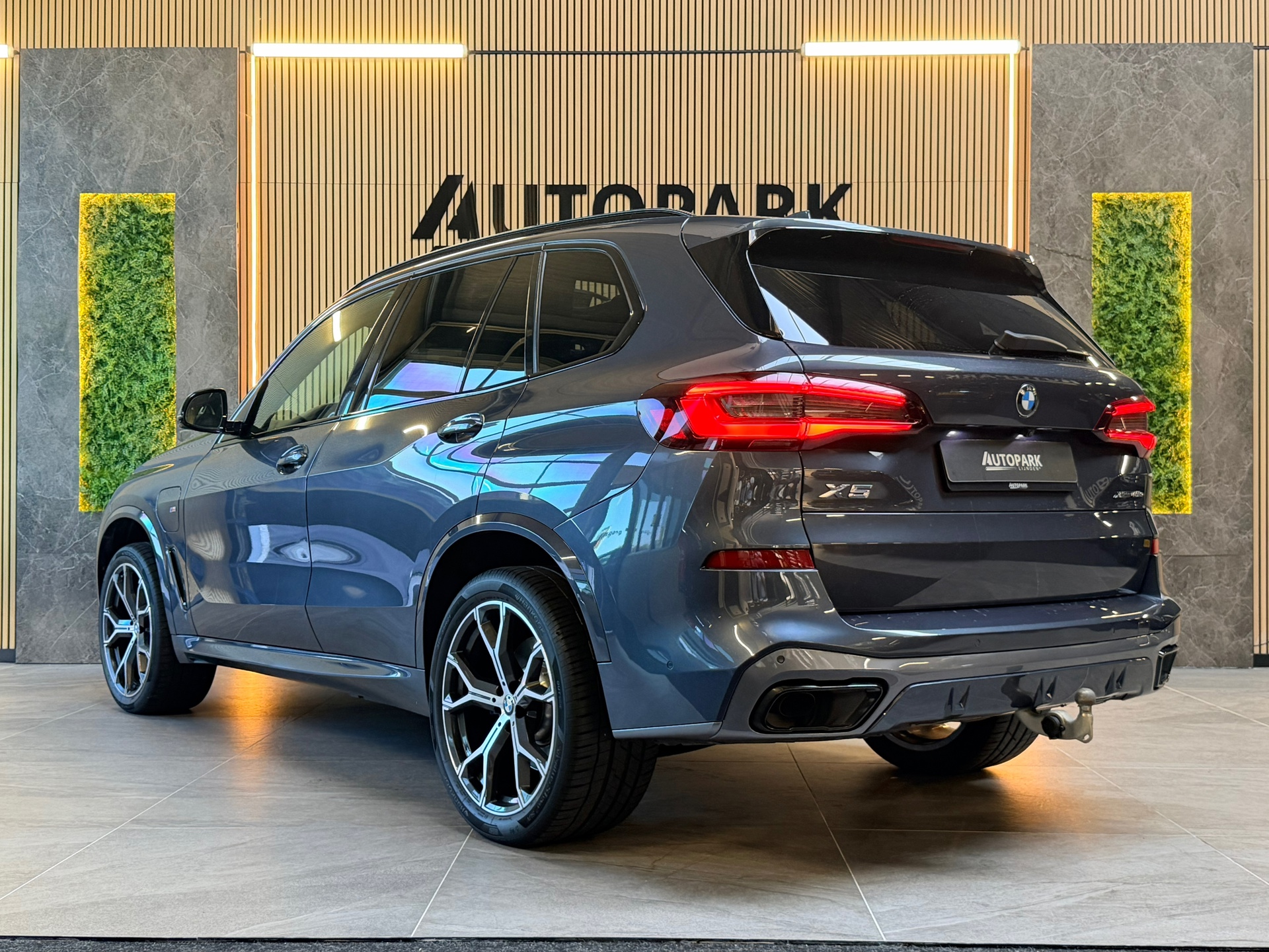 Foto van BMW X5 Xdrive45e
