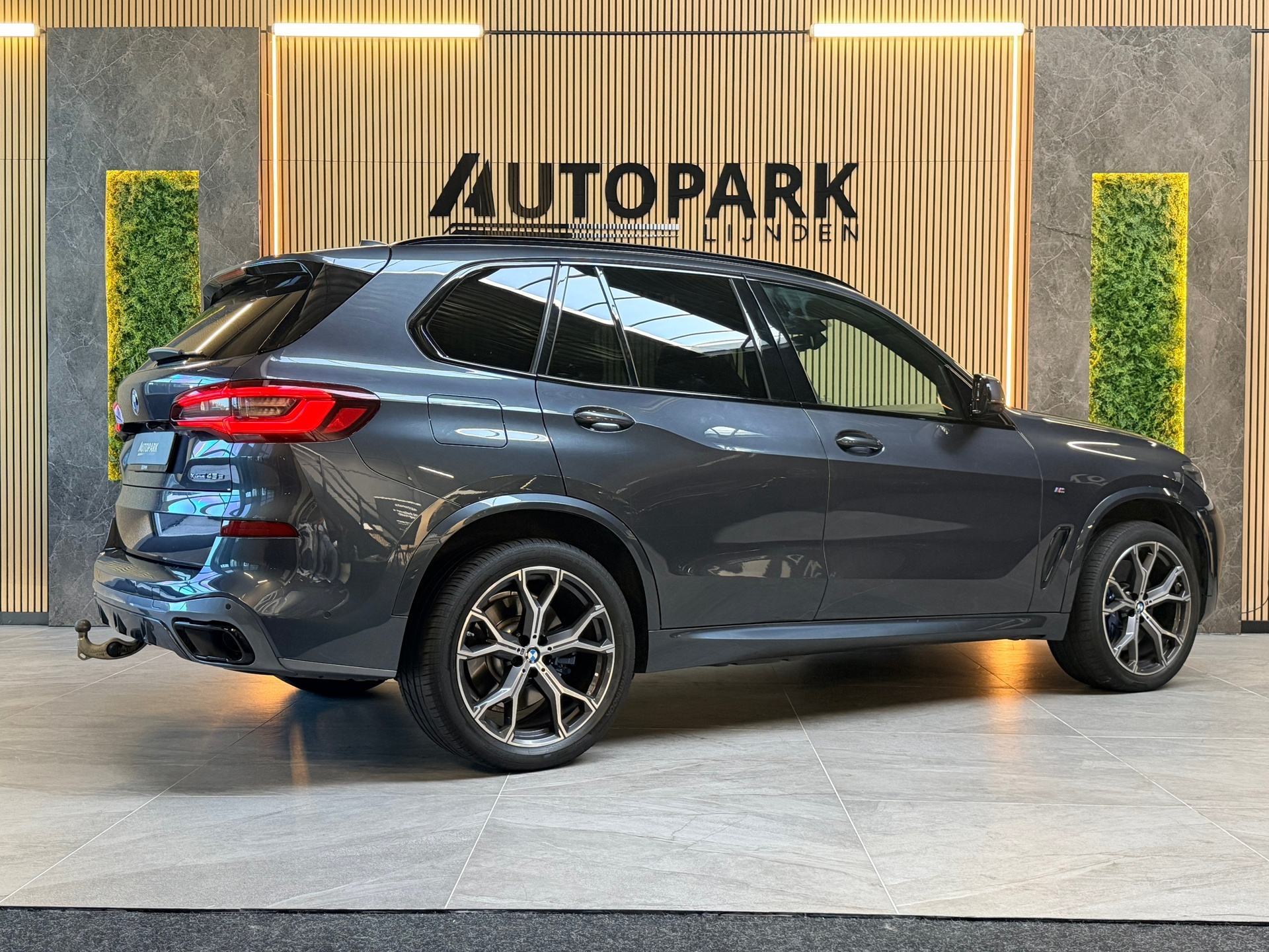 Foto van BMW X5 Xdrive45e