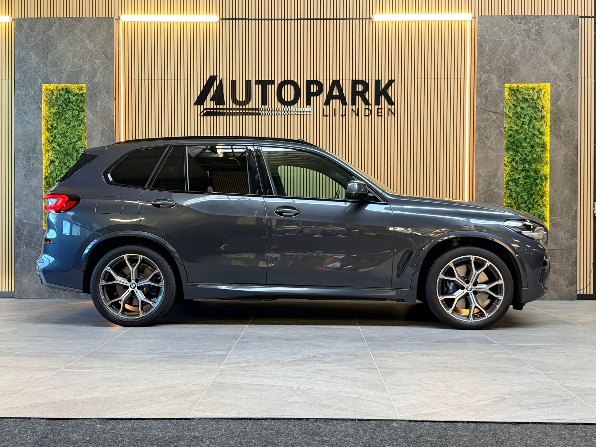 Foto van BMW X5 Xdrive45e