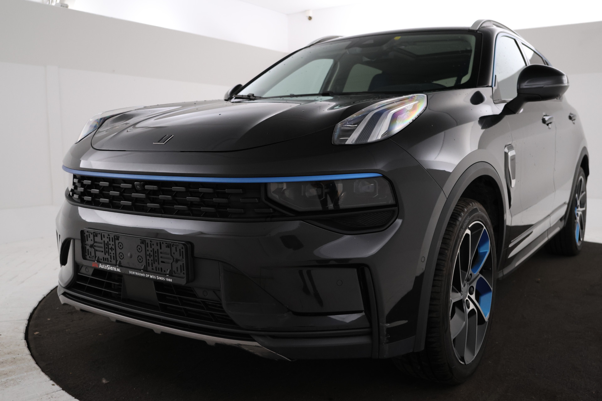 Foto van Lynk&co LYNK & Co 01