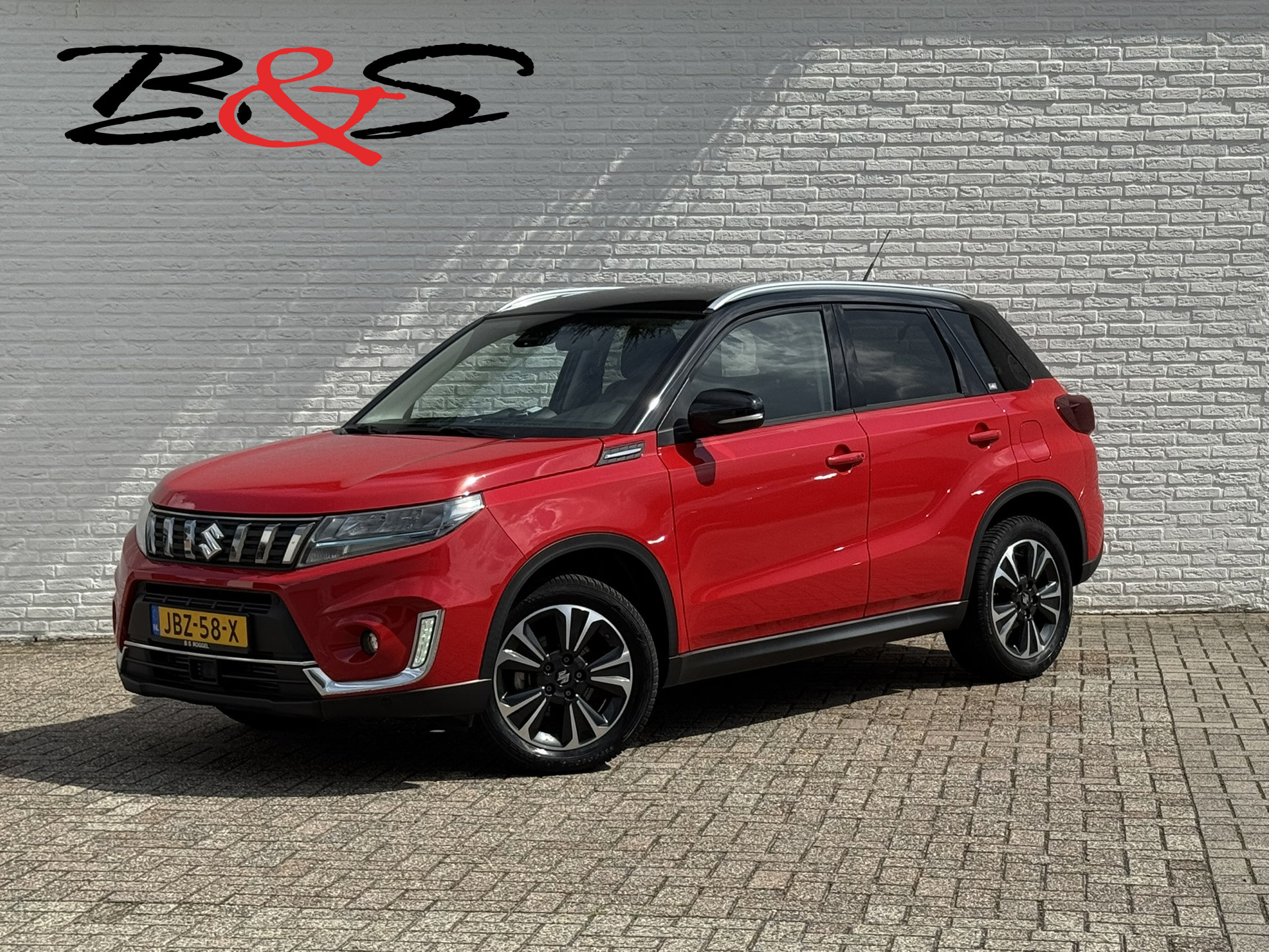 Suzuki Vitara 1.4 Boosterjet Style Smart Hybrid AllGrip 2021 - voorkant