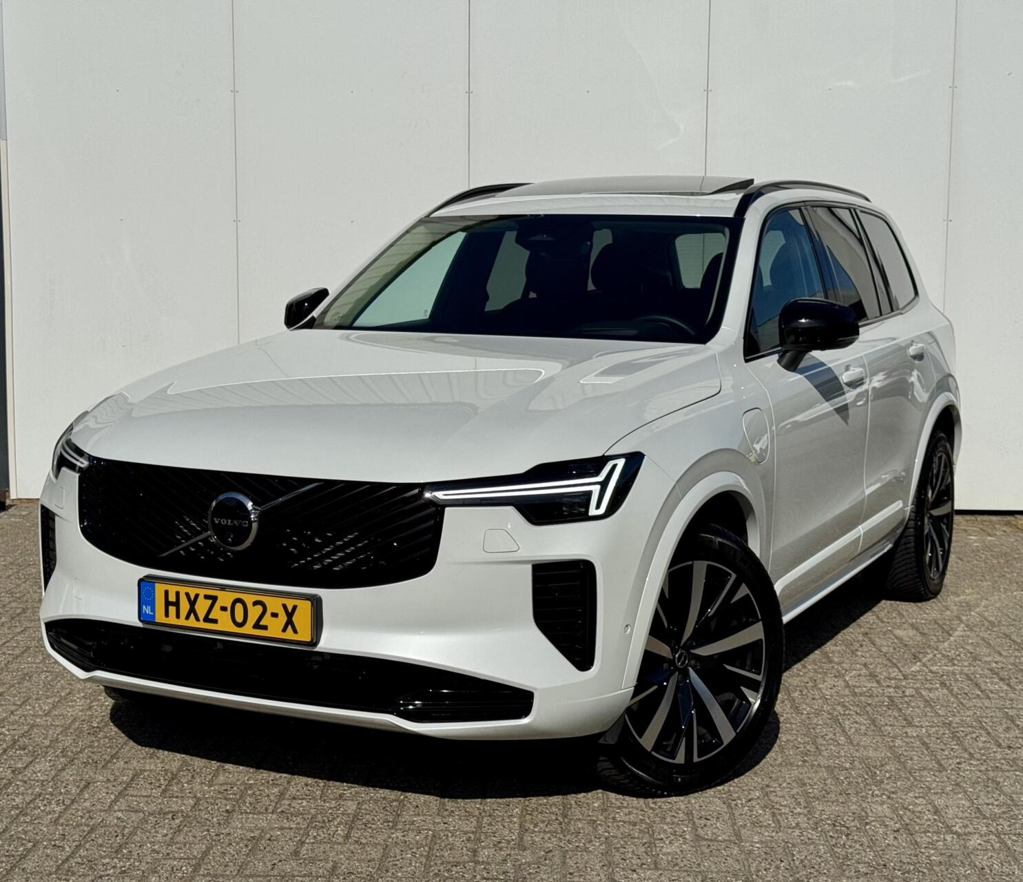 Volvo Xc90 T8 Plug-in hybrid AWD Plus Dark|Pano|360°|Pas V/A|HU display|allSeason| 2025 - voorkant