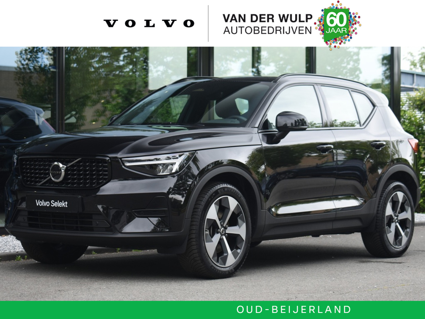 Volvo XC40 B4 197pk Plus Dark | Trekhaak | Verwarmde Voorruit 2025 - voorkant