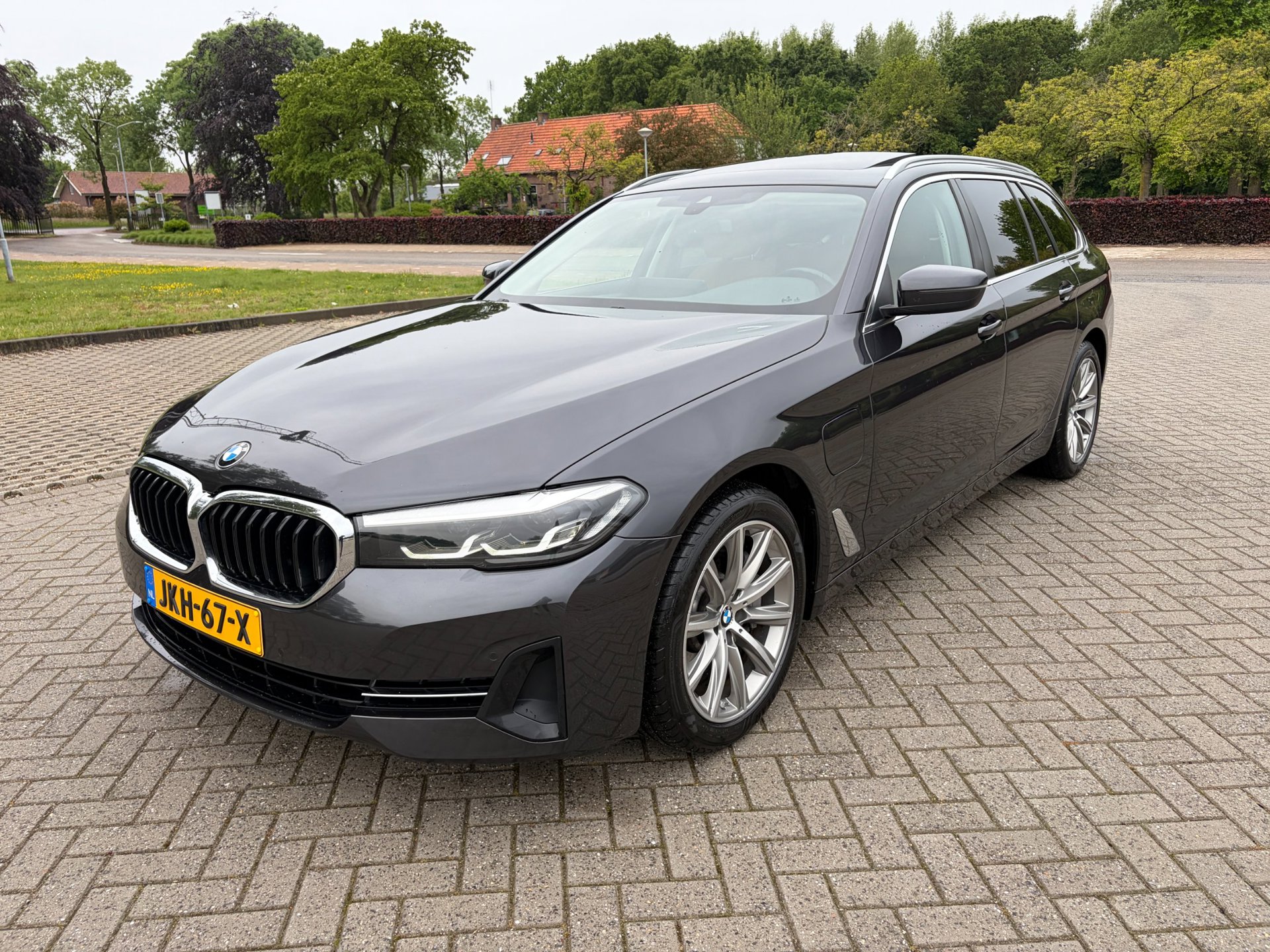 Foto van BMW 530e