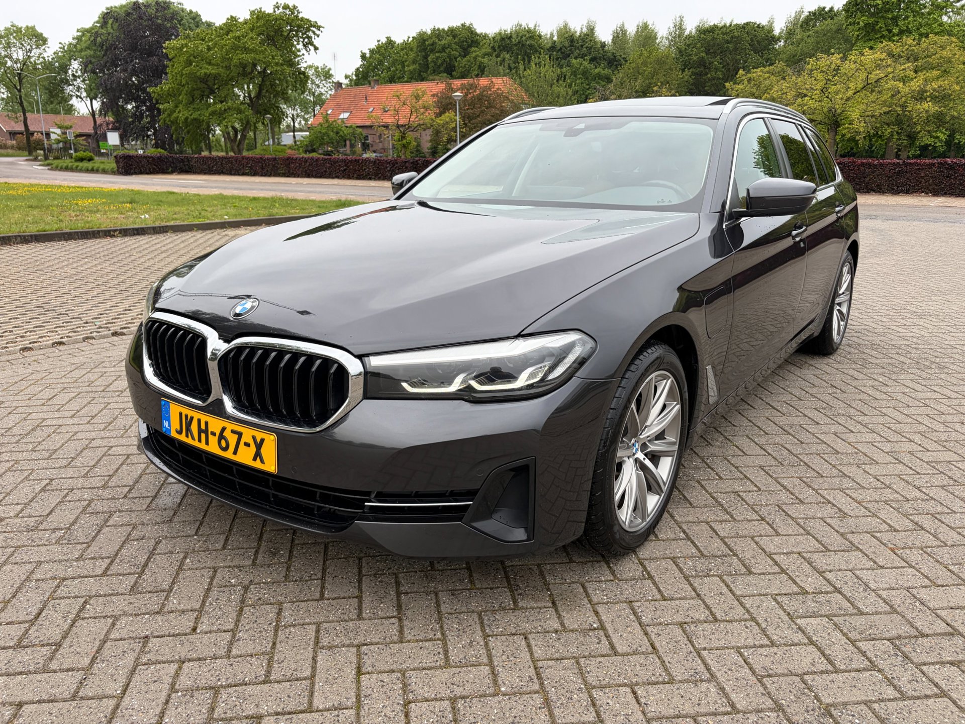 Foto van BMW 530e