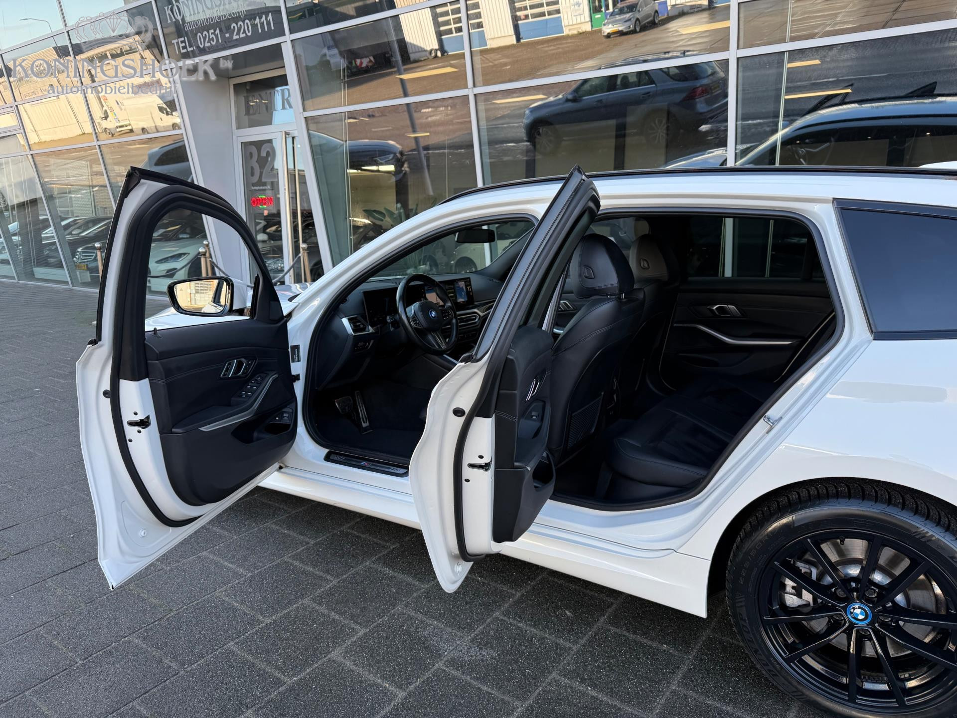 Foto van BMW 330e