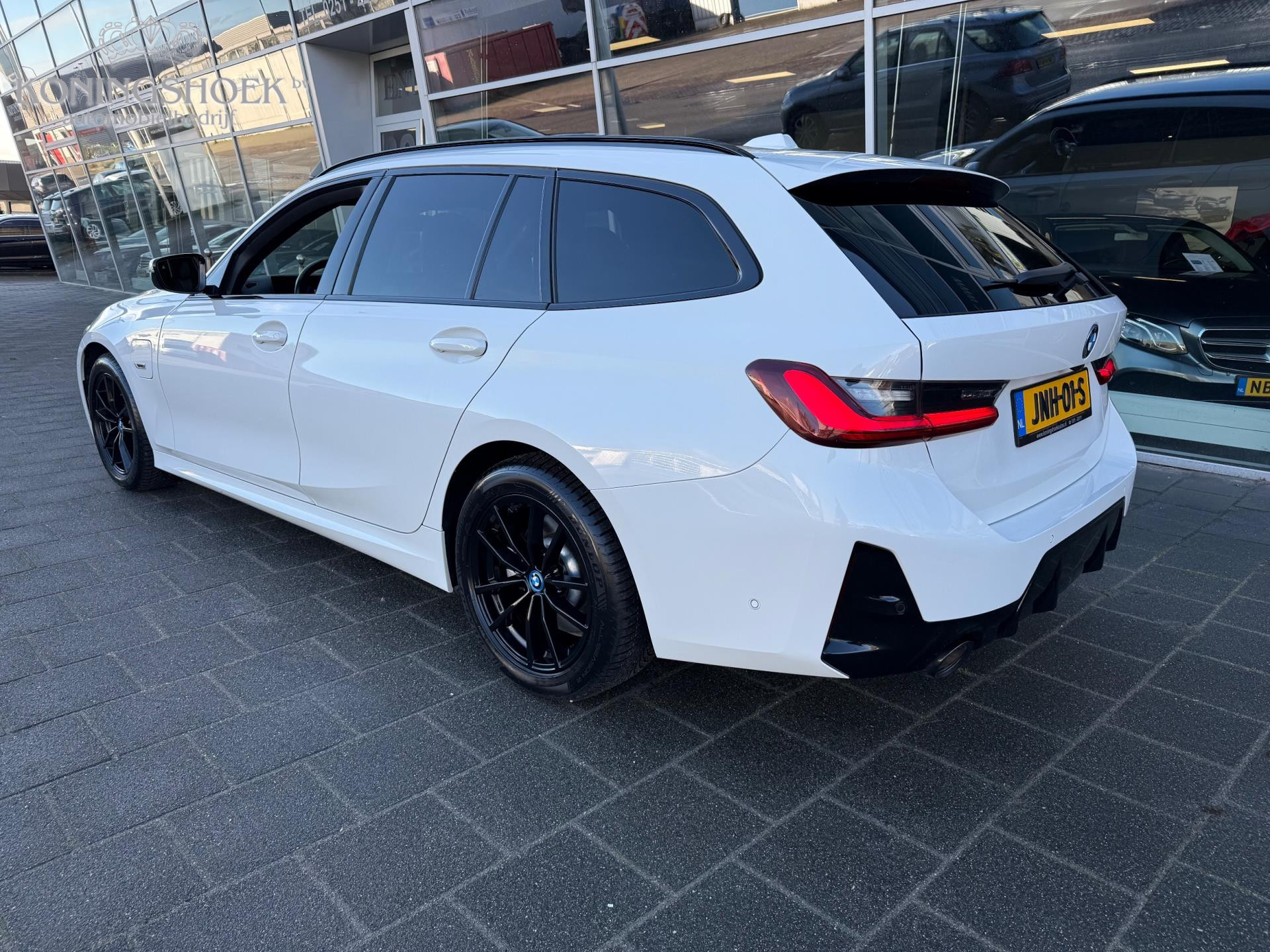 Foto van BMW 330e