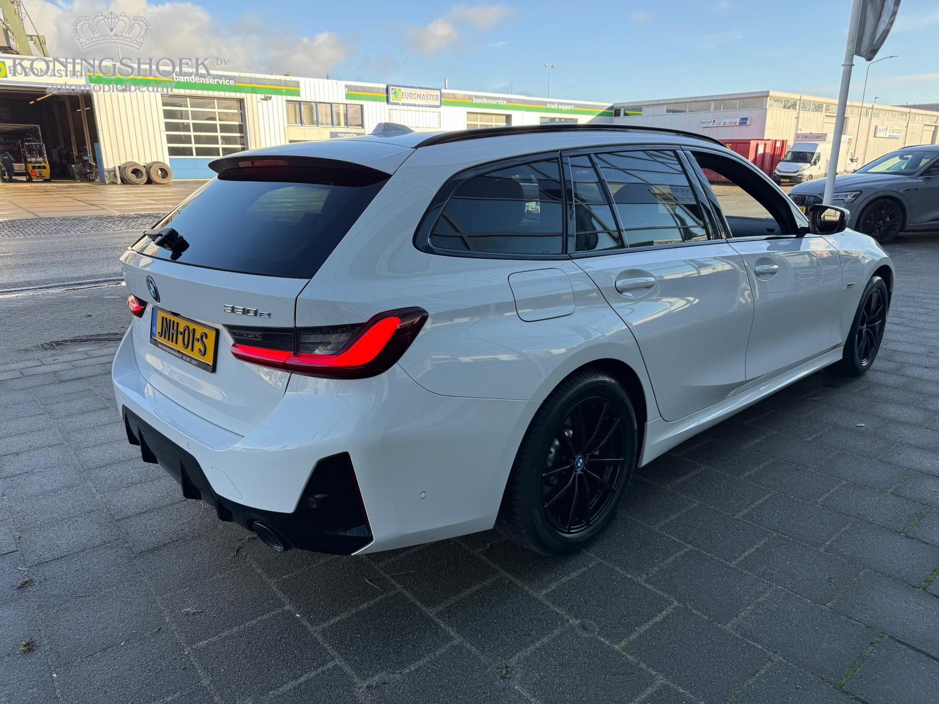 Foto van BMW 330e