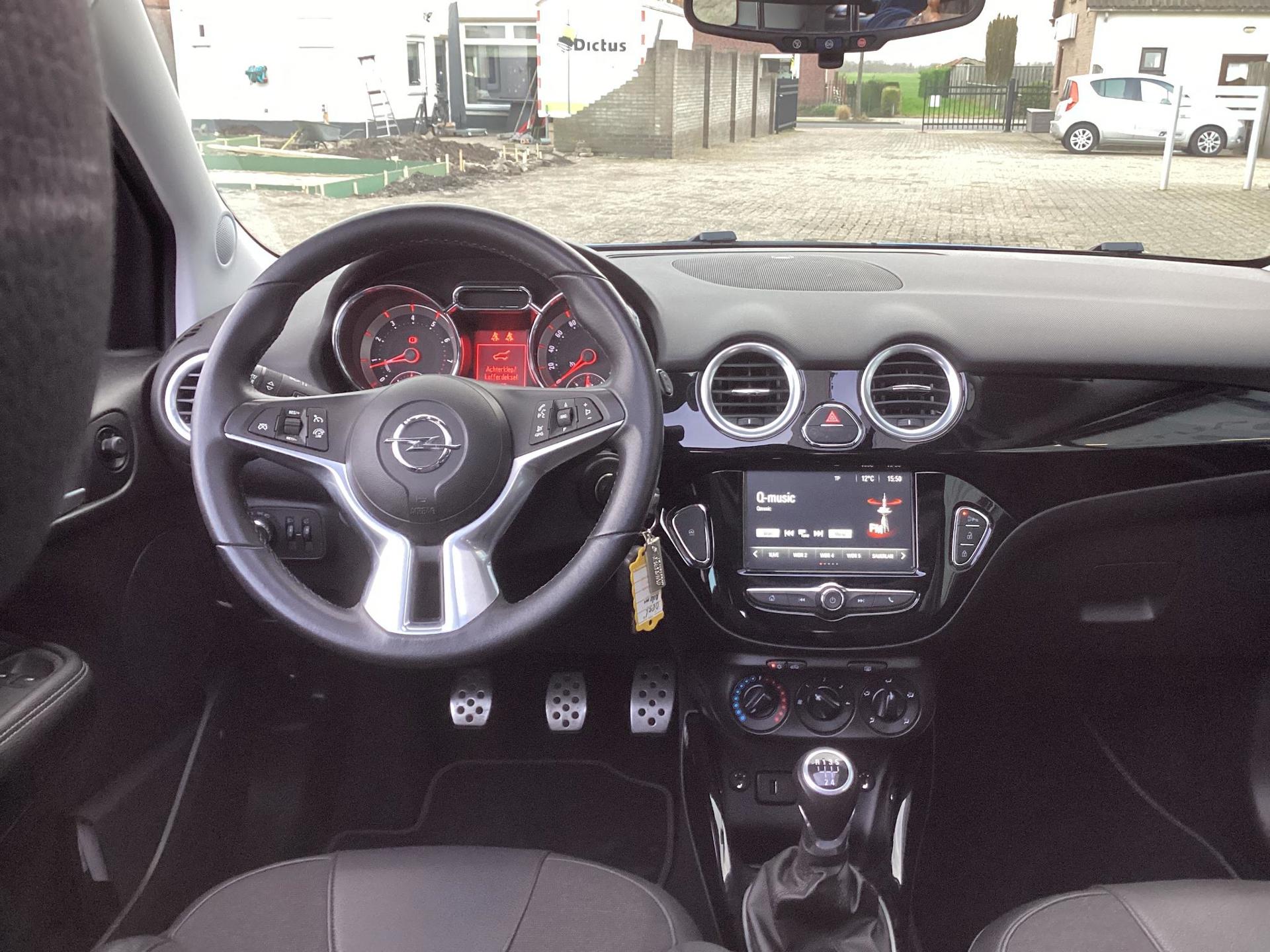 Foto van Opel Adam