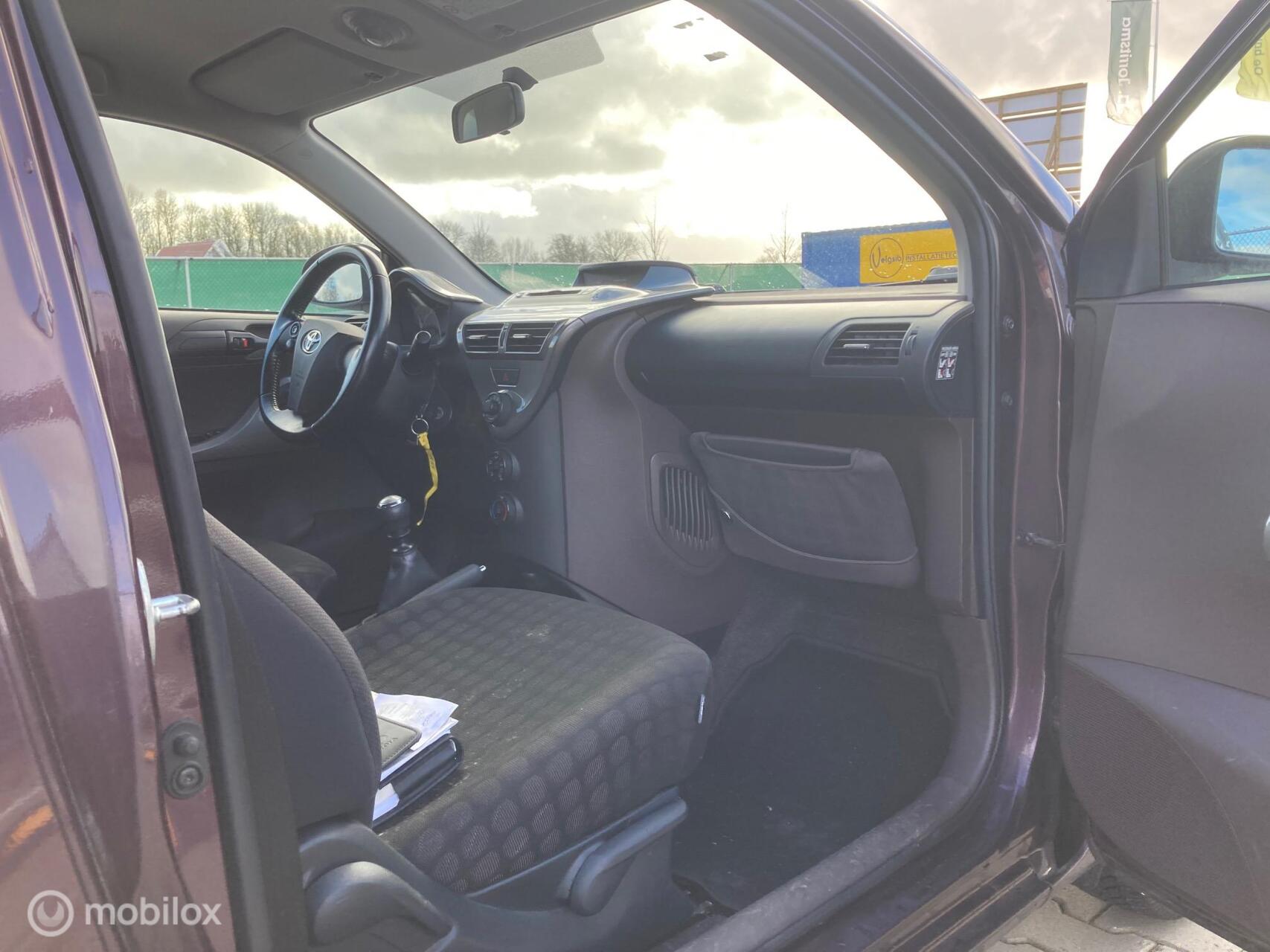 Foto van Toyota Toyota Iq